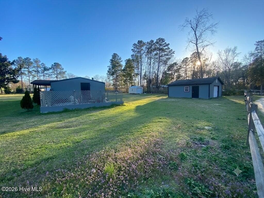 Manufactured Home at 722 Nc Highway 710, Rowland, NC 28383, photo 2 of 10