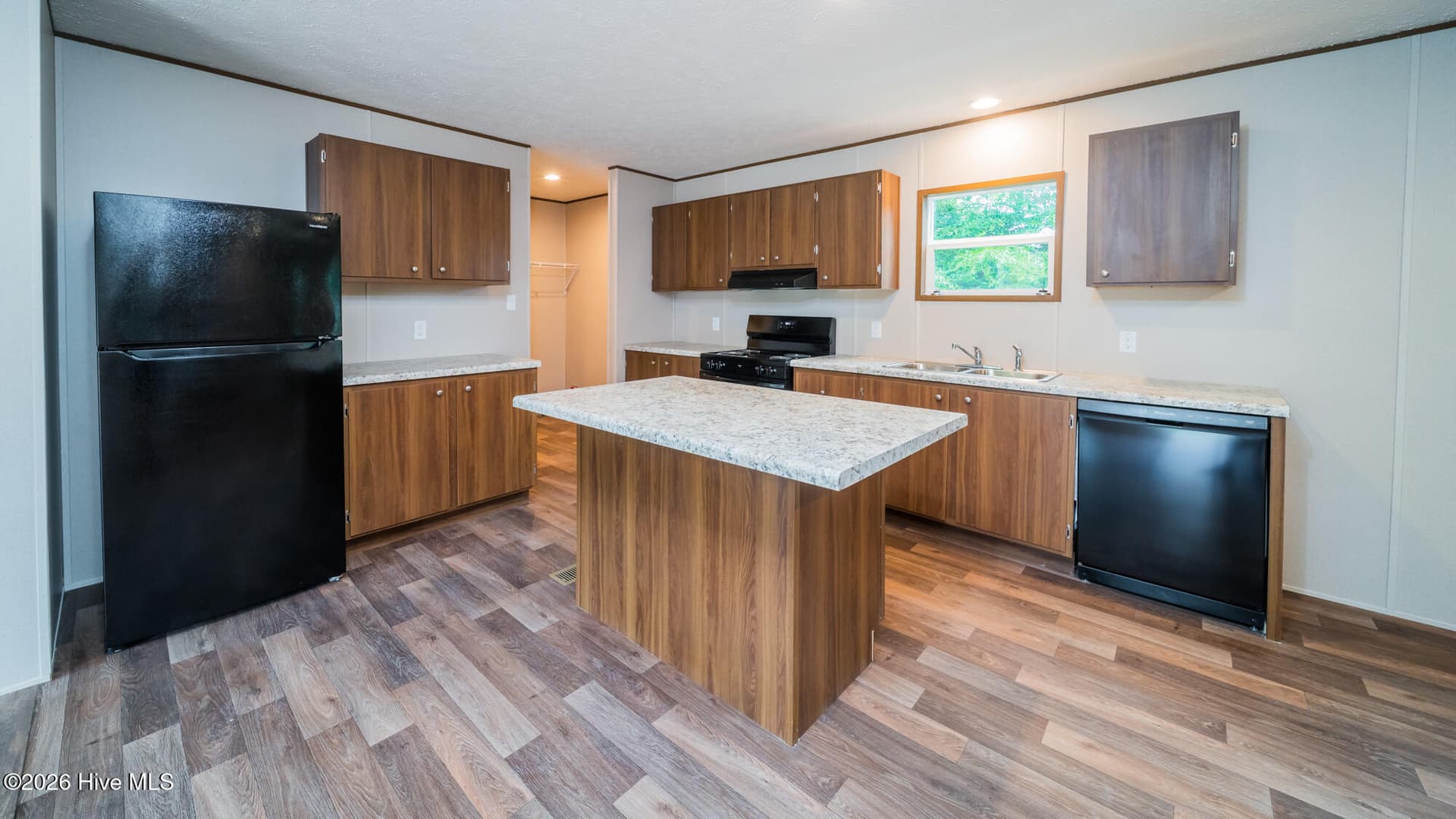 Manufactured Home at 9115 E Calabash Drive SW, Calabash, NC 28467, photo 15 of 33