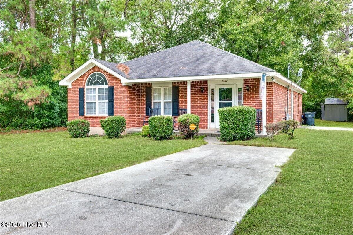 Single Family Residence at 2103 Gatewood Drive, Augusta, GA 30906, photo 3 of 30