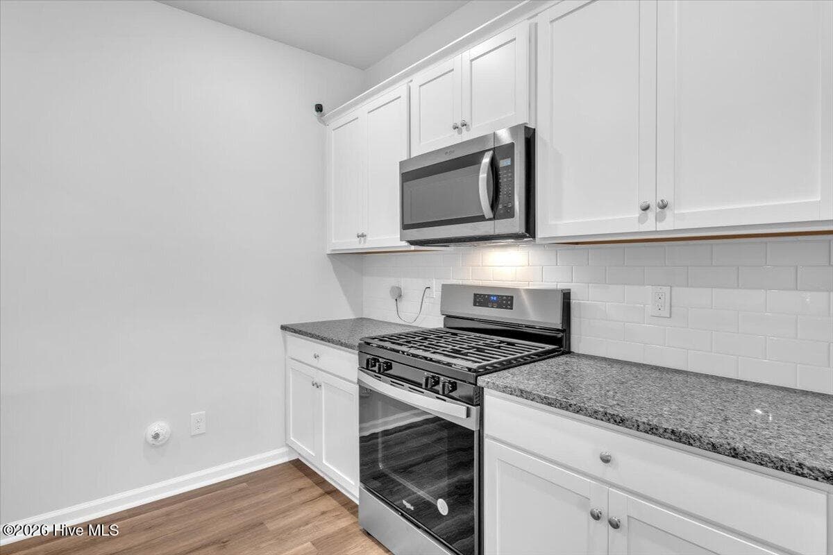 Single Family Residence at 3109 Lochgreen Circle, Leland, NC 28451, photo 12 of 60