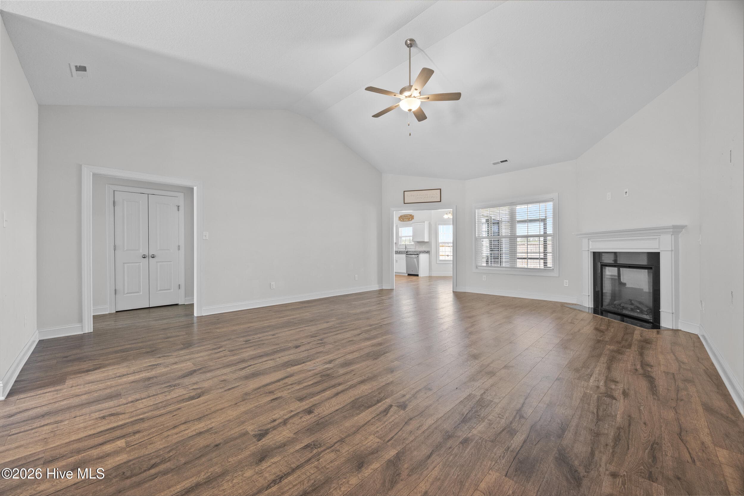 Single Family Residence at 376 Water Wagon Trail, Jacksonville, NC 28546, photo 8 of 38
