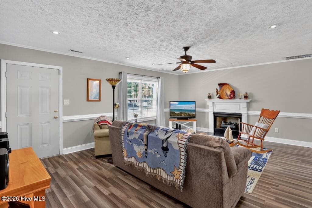 Single Family Residence at 231 Devonshire Drive, Havelock, NC 28532, photo 2 of 20