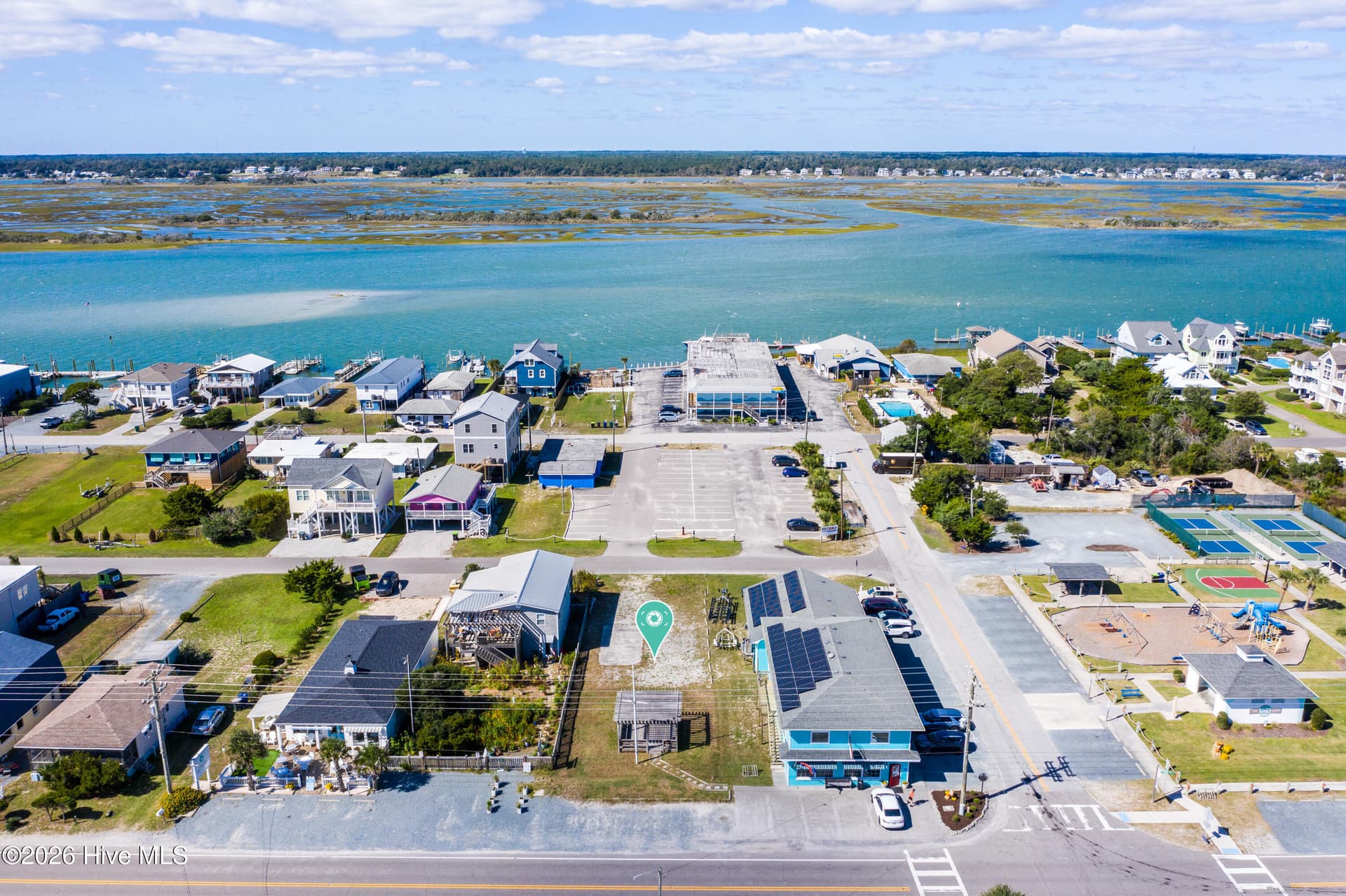 704 S Anderson Boulevard, Topsail Beach, NC 28445