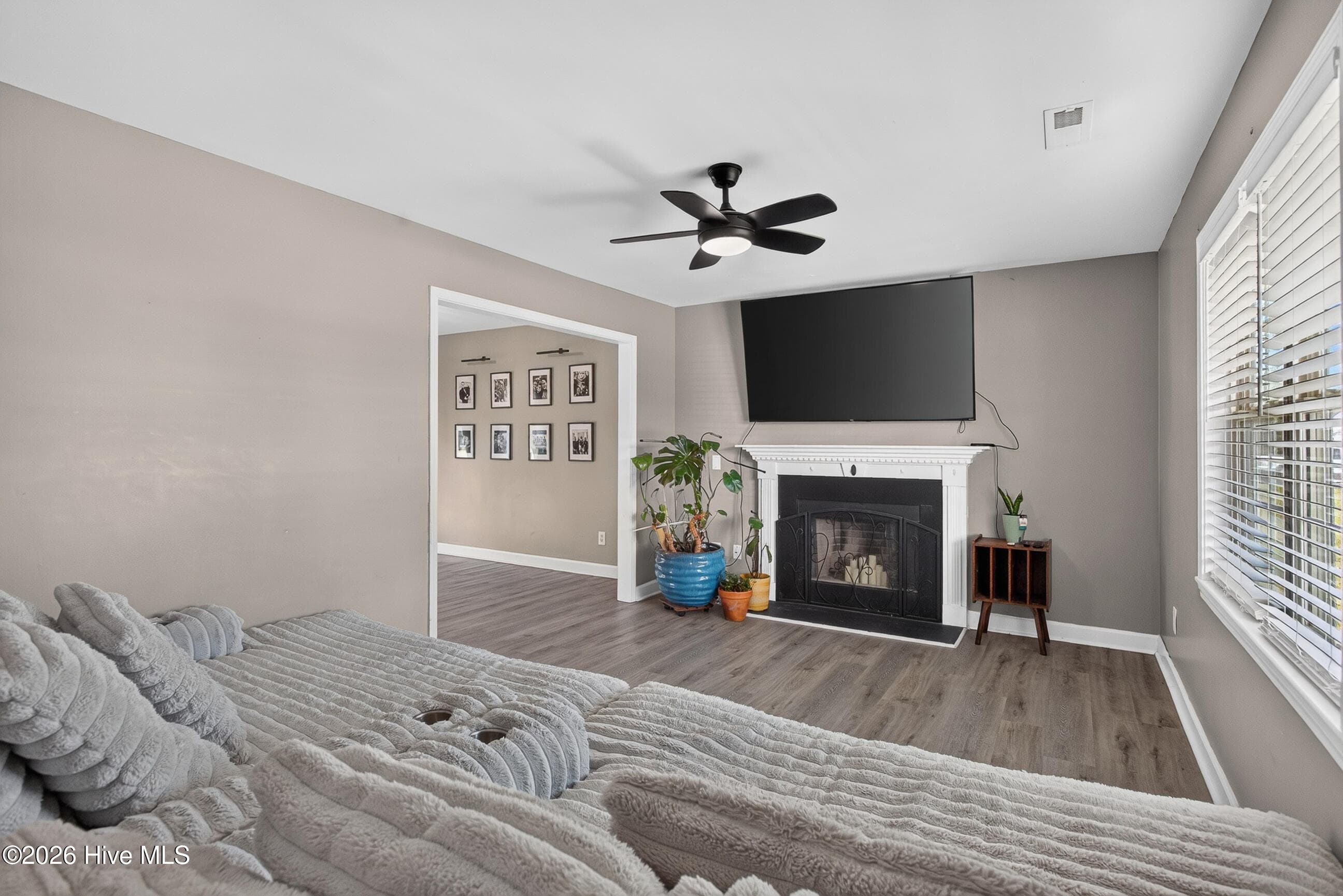 Single Family Residence at 127 Hunt Drive, Hubert, NC 28539, photo 18 of 36