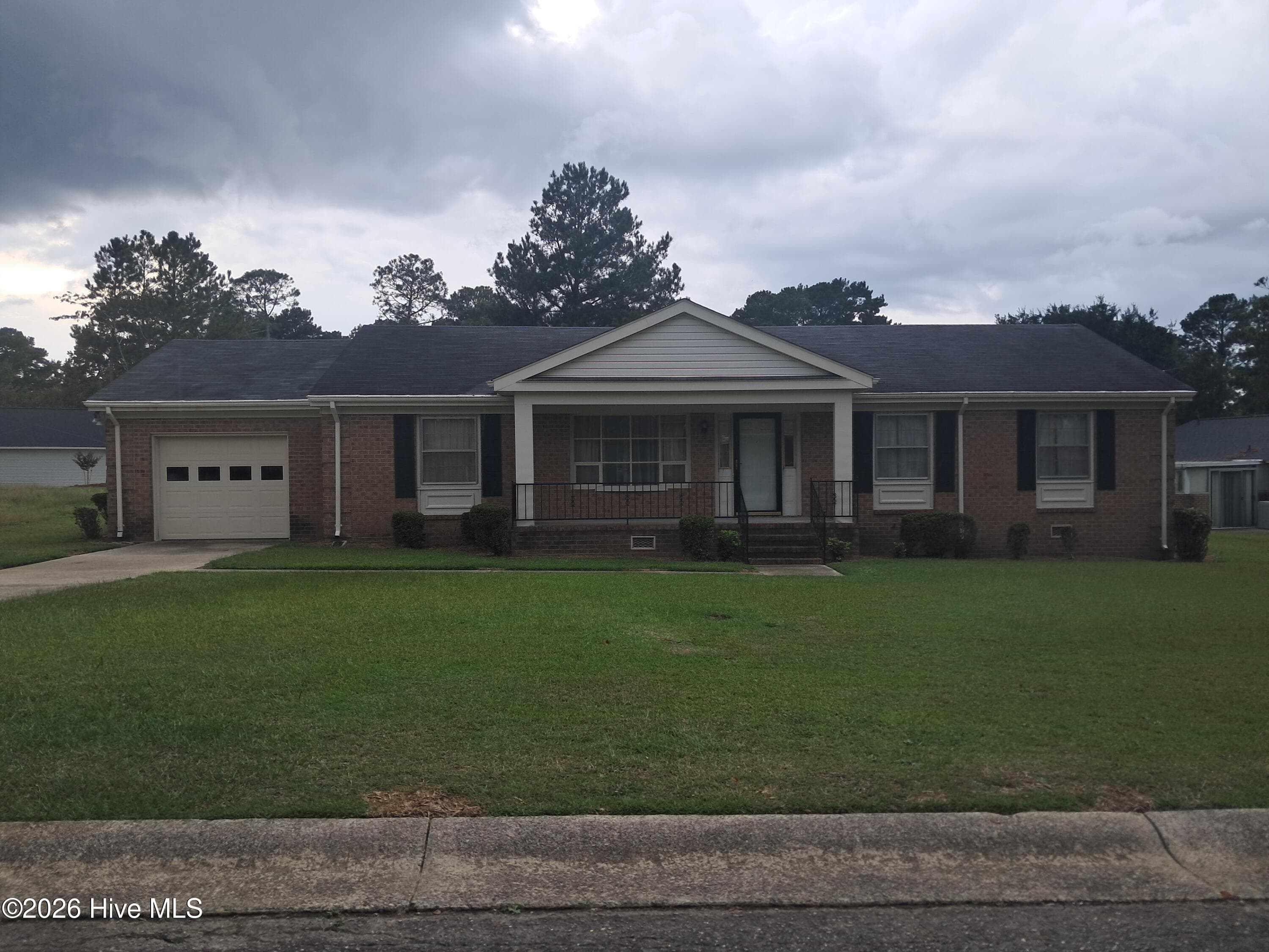 808 Arrow Drive, Kinston, NC 28501