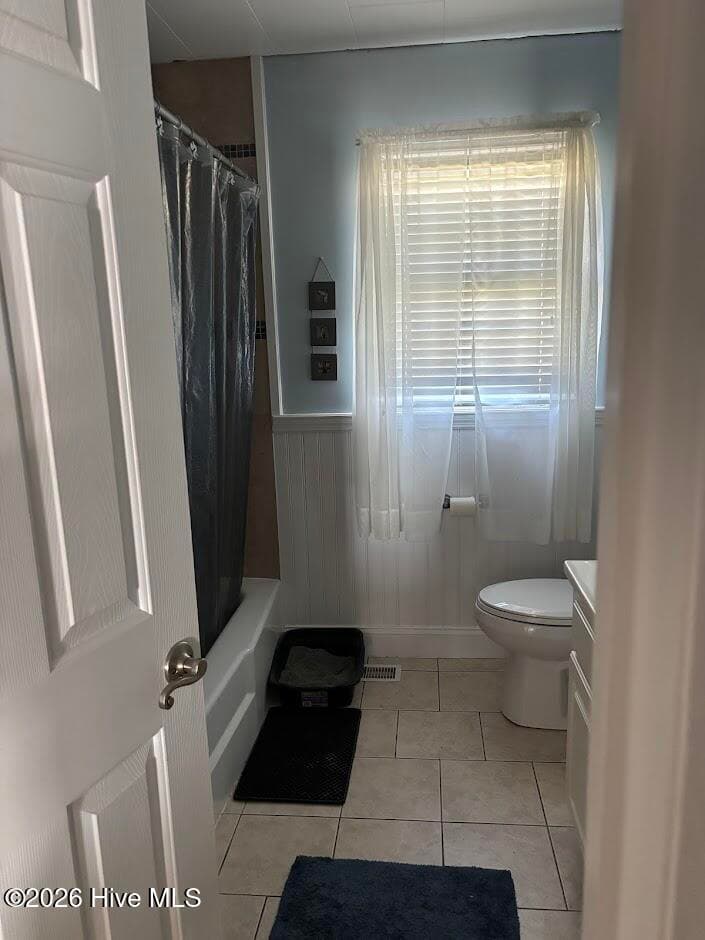 Single Family Residence at 258 Shell Rock Landing Road, Hubert, NC 28539, photo 17 of 29