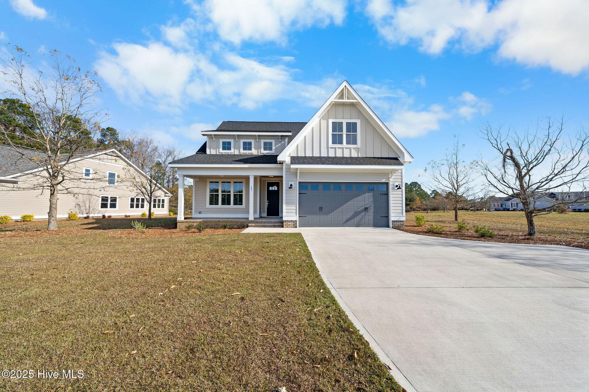 Single Family Residence at 141 Sycamore Lakes Drive, Wallace, NC 28466, photo 8 of 101