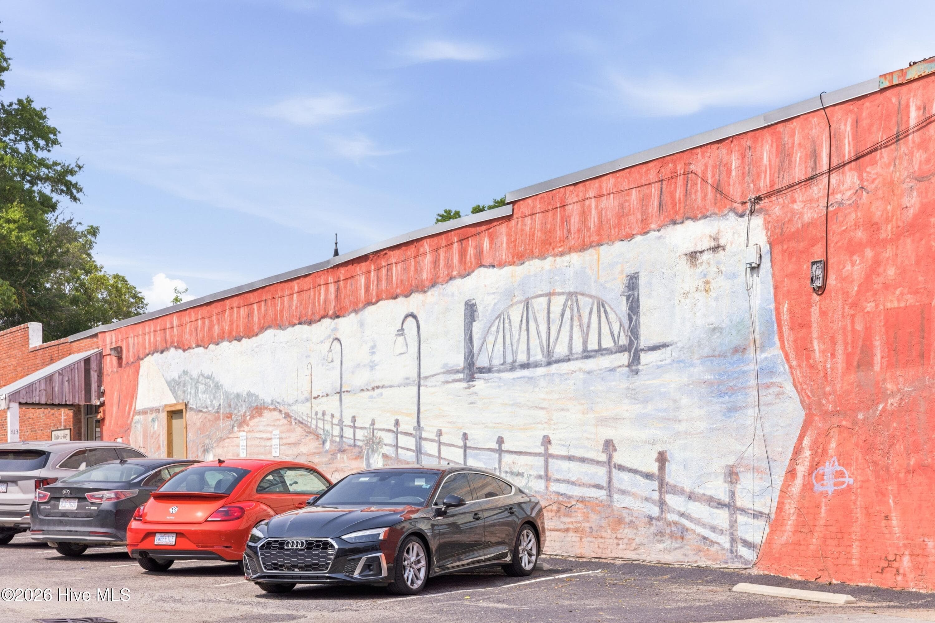 Walk to the Castle St Arts and Anique District - 623 S 6th Street, Wilmington, NC 28401