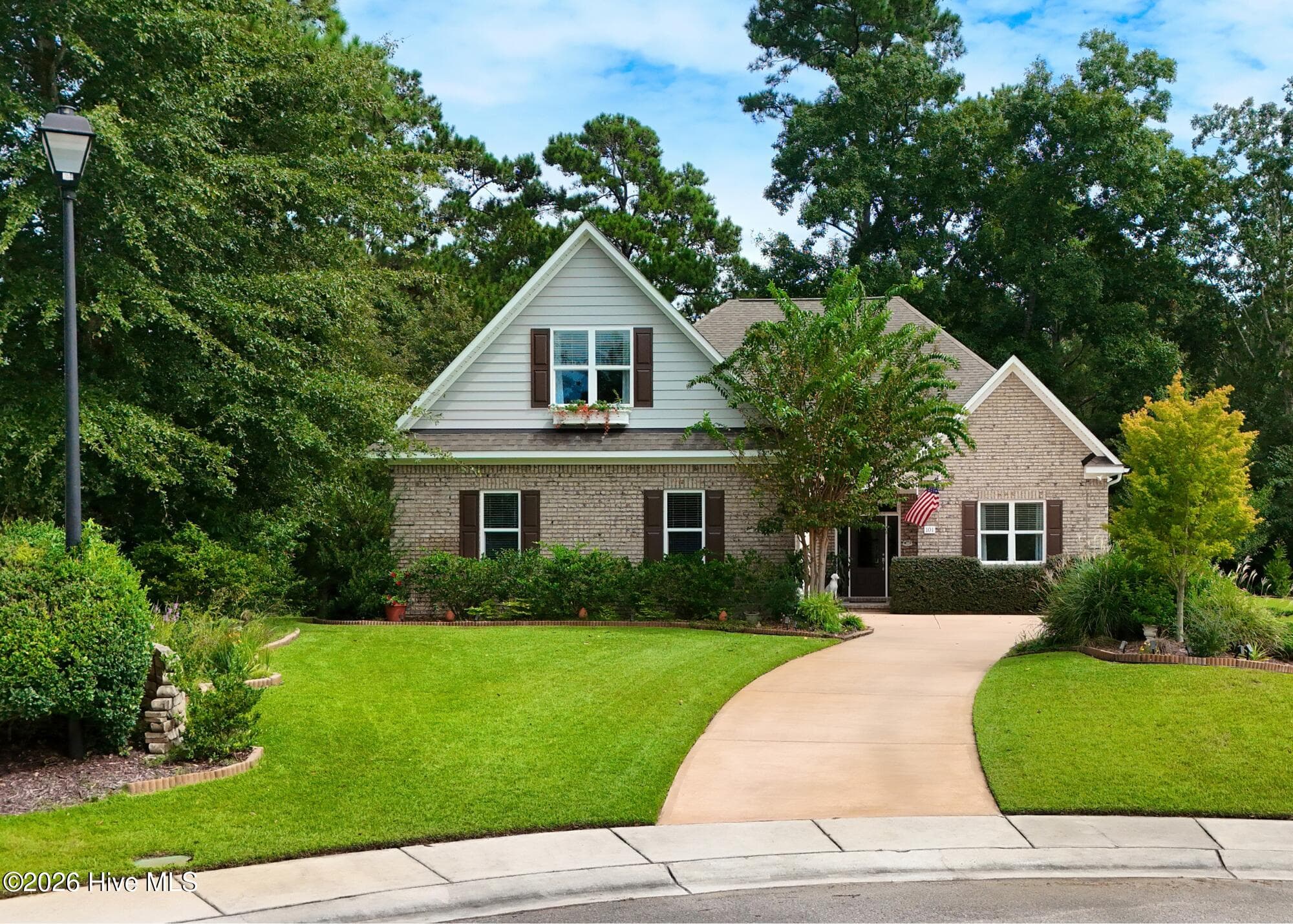 Single Family Residence at 101 Beaumont Circle, Hampstead, NC 28443, photo 2 of 43
