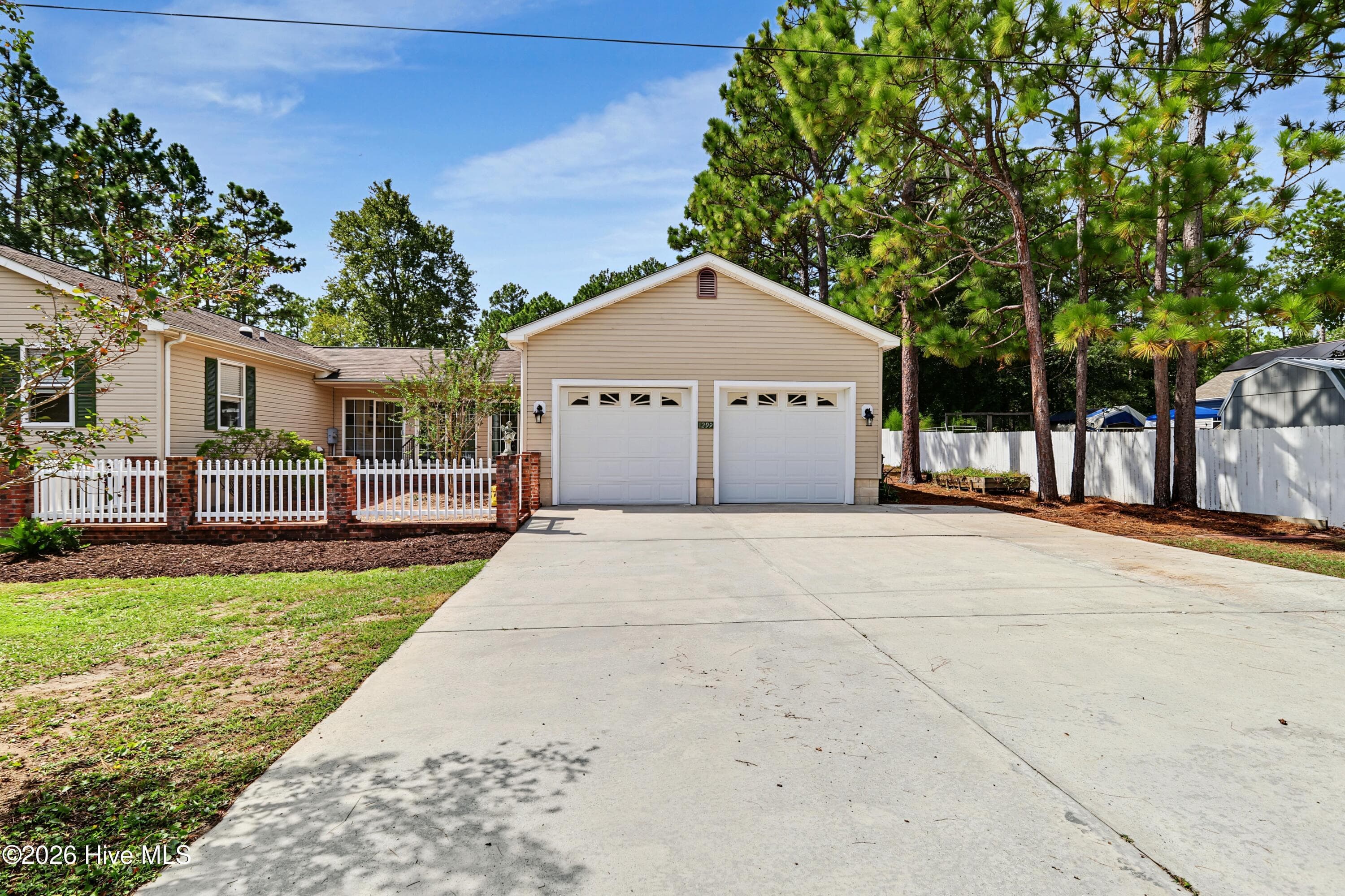 Single Family Residence at 1299 N Shore Drive, Boiling Spring Lakes, NC 28461, photo 5 of 63