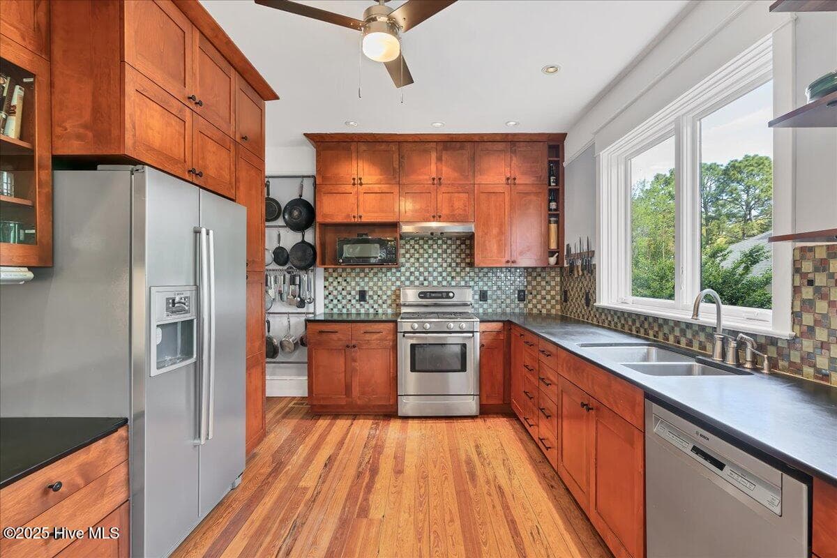 Single Family Residence at 260 N Ridge Street, Southern Pines, NC 28387, photo 13 of 48