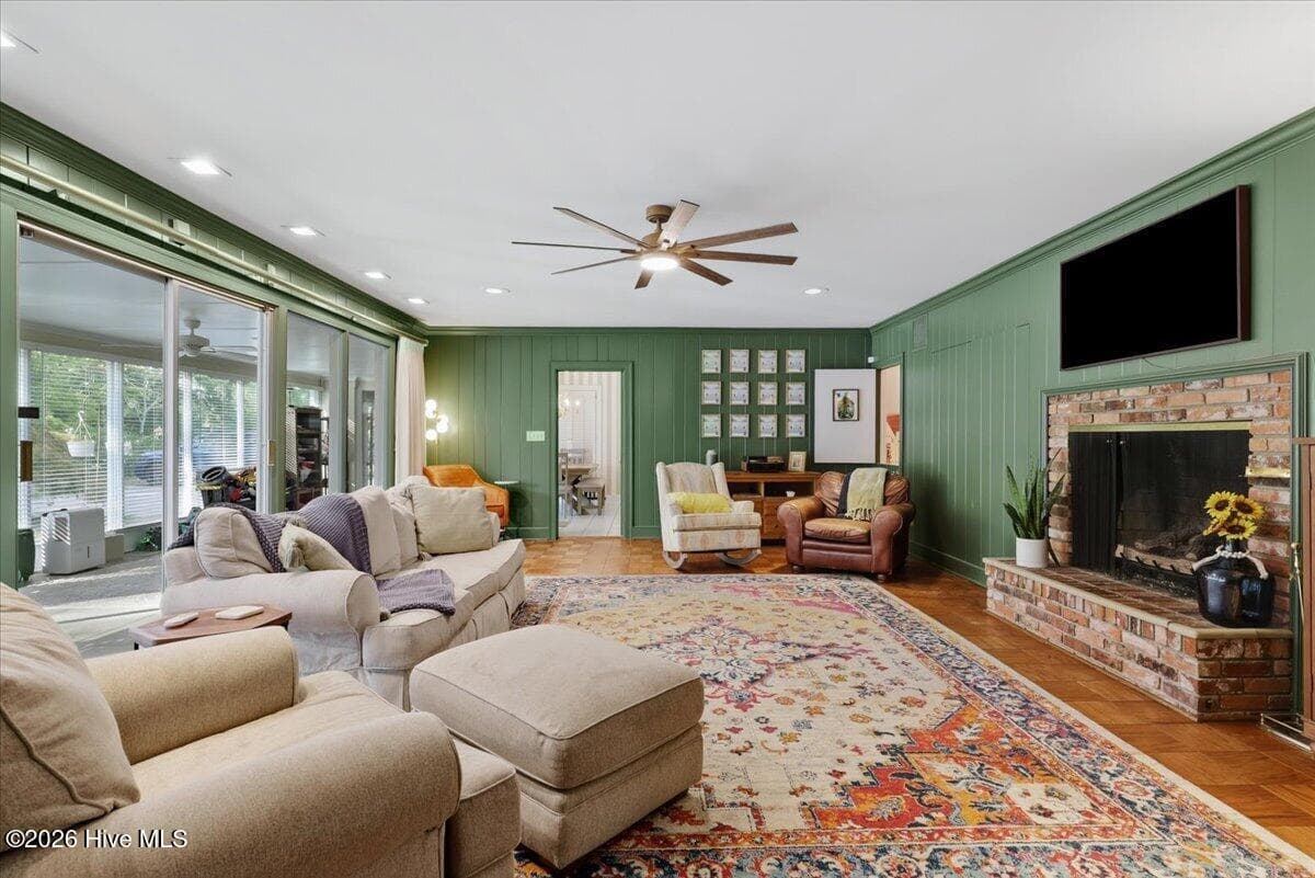 Single Family Residence at 1304 Greenbriar Road, Kinston, NC 28501, photo 33 of 66