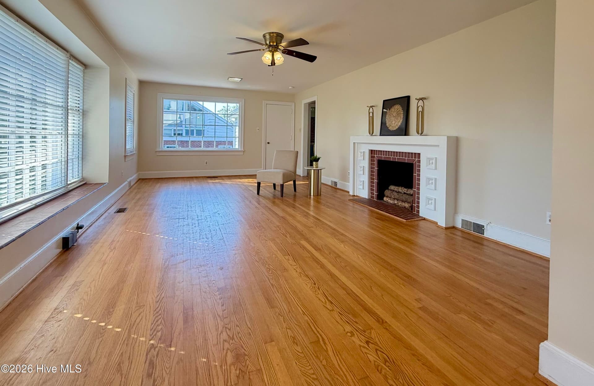 Single Family Residence at 1008 Rhem Street, Kinston, NC 28501, photo 5 of 57