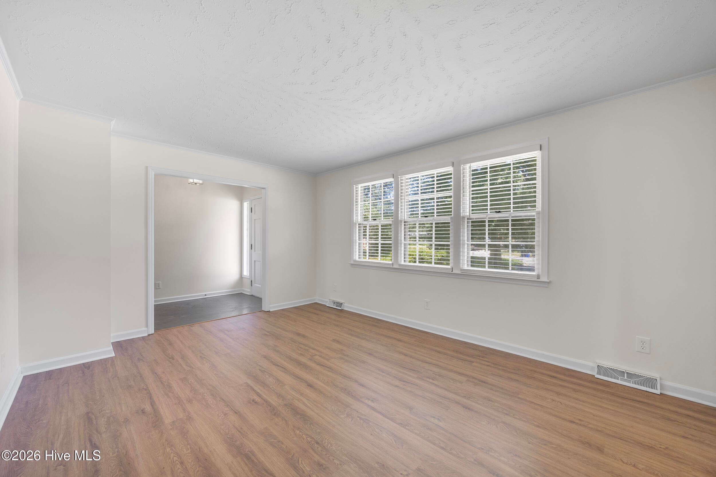 Single Family Residence at 5 Forest Court, Jacksonville, NC 28540, photo 2 of 2