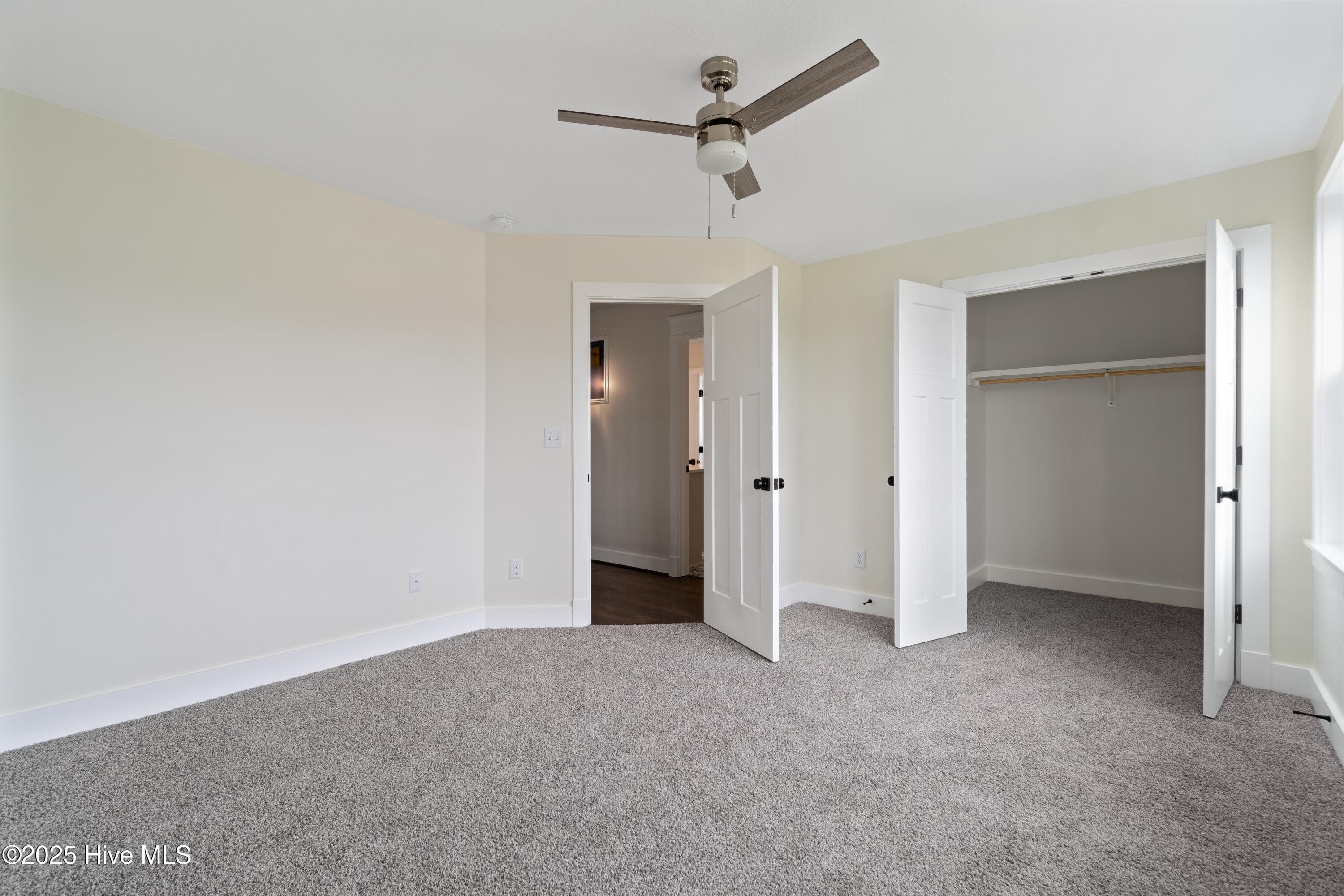Single Family Residence at 3111 Staysail Drive, Elizabeth City, NC 27909, photo 40 of 42