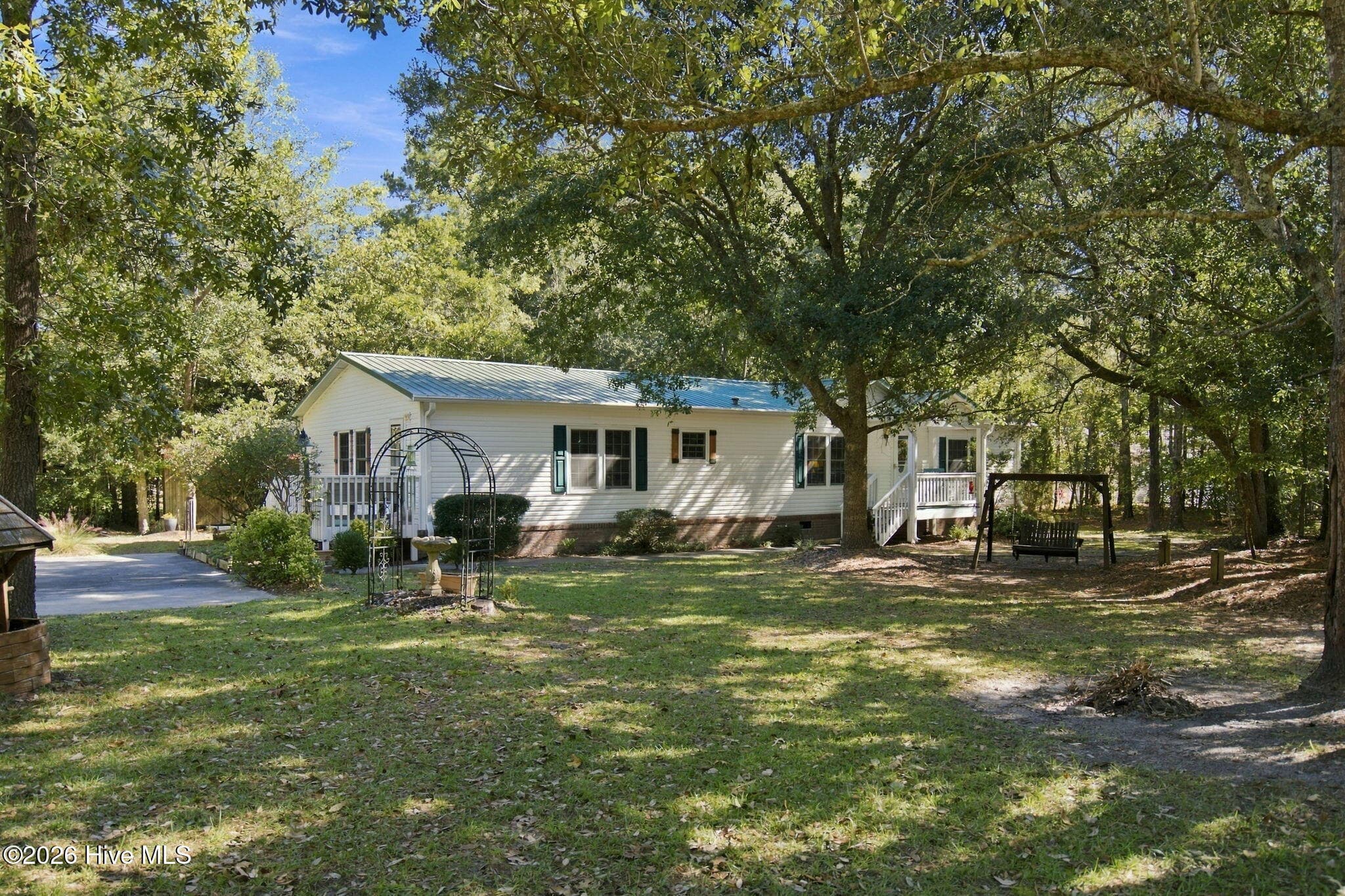 Manufactured Home at 42 Warwick Court, Hampstead, NC 28443, photo 44 of 55