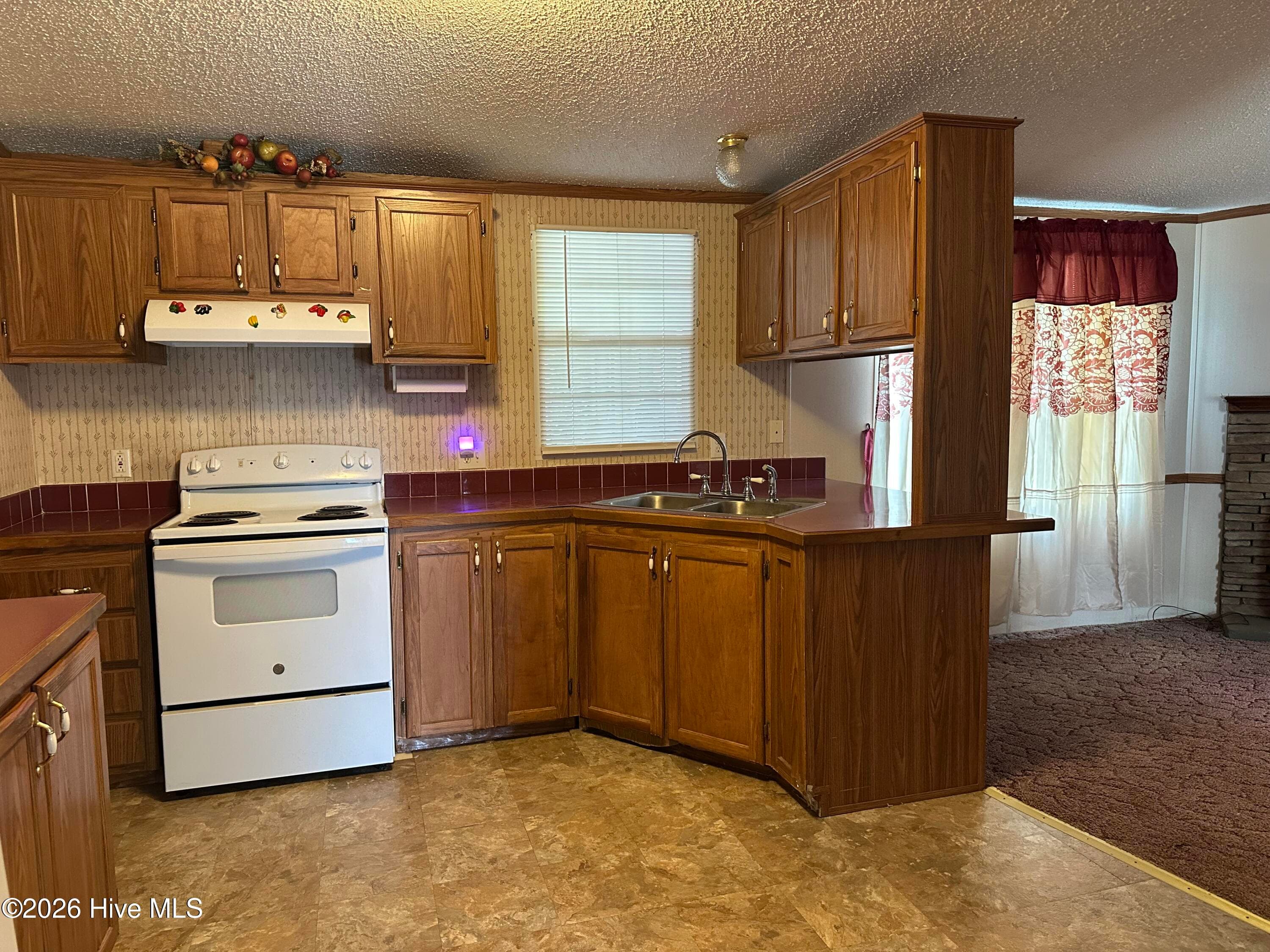 Manufactured Home at 80 Lancaster Farm Road, Whitakers, NC 27891, photo 3 of 12