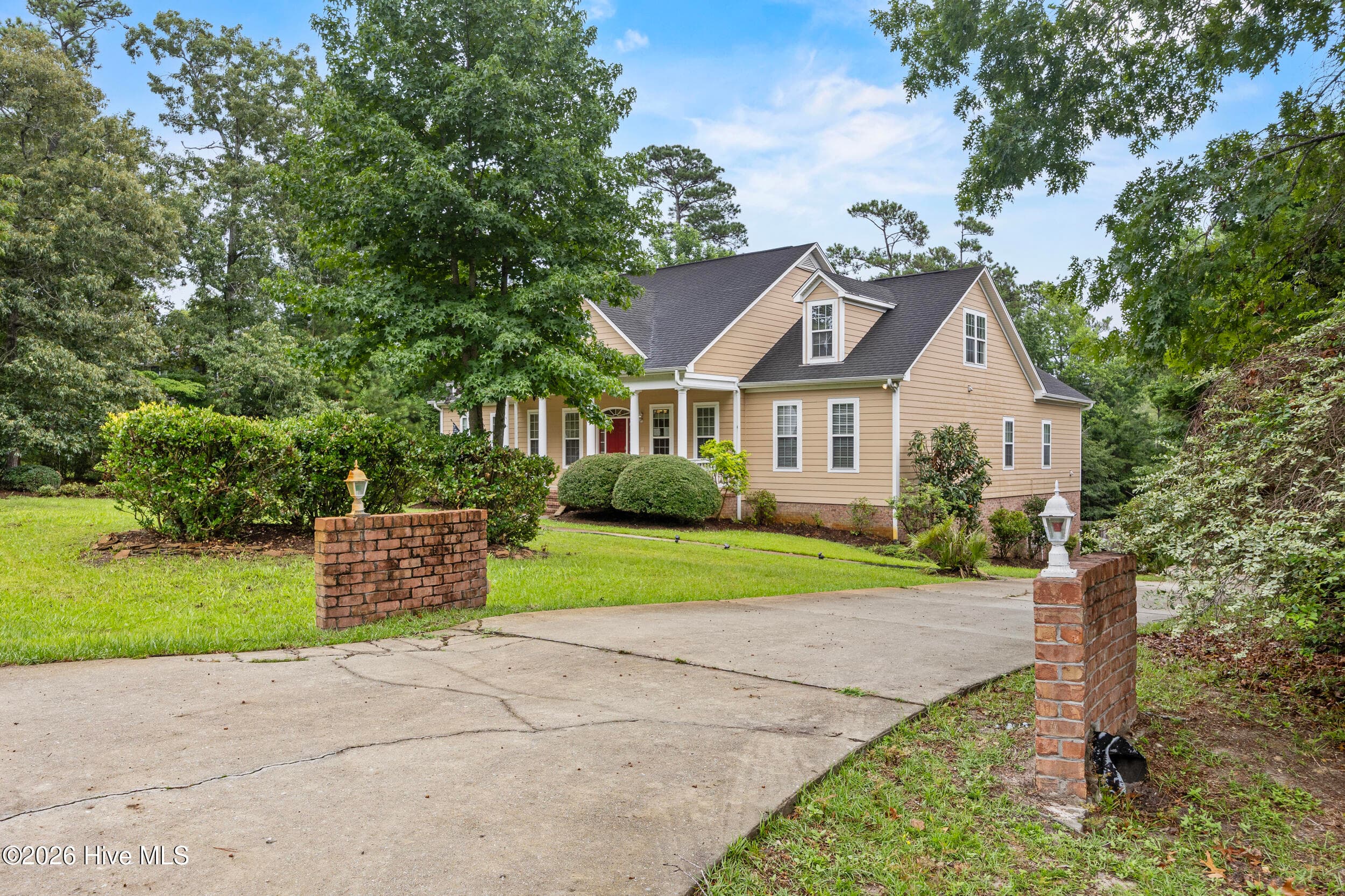 Single Family Residence at 638 Ravenswood Road, Hampstead, NC 28443, photo 5 of 100