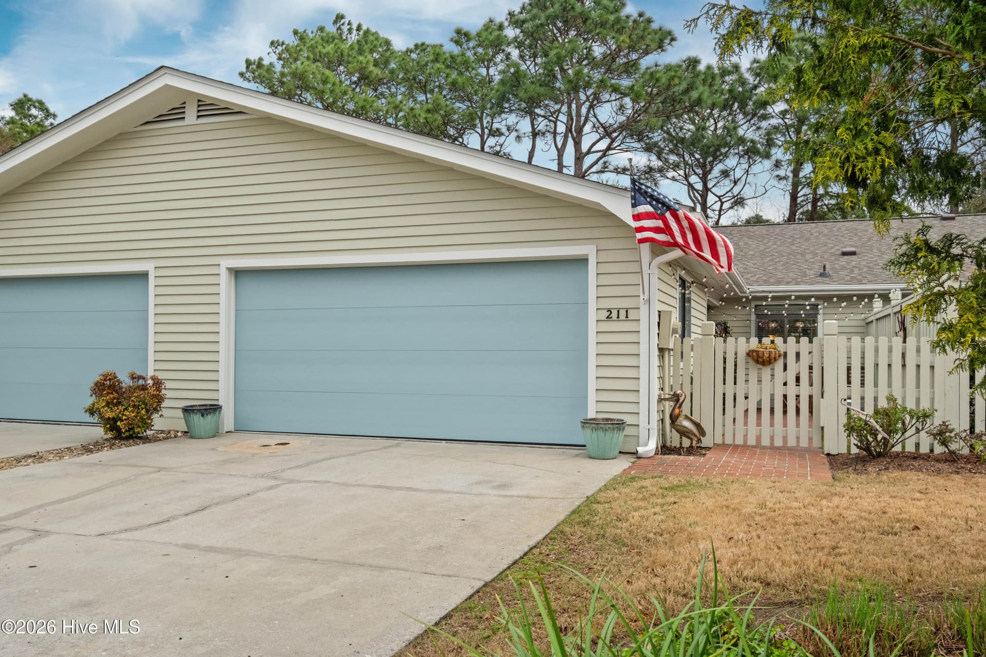 Townhouse at 211 Inland Greens Circle, Wilmington, NC 28405, photo 3 of 114