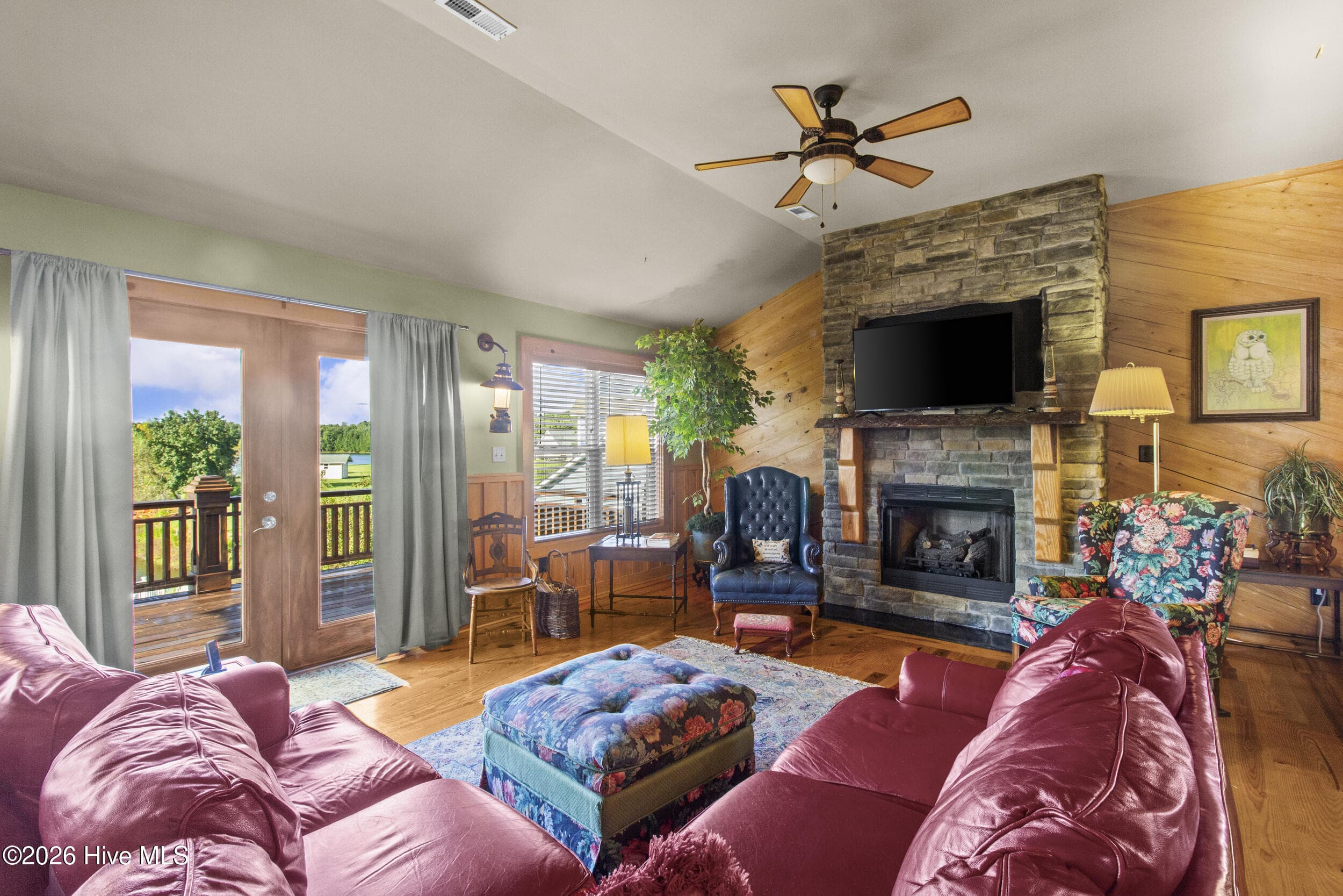 Single Family Residence at 307 Antioch Lakes Road, New Bern, NC 28560, photo 55 of 87