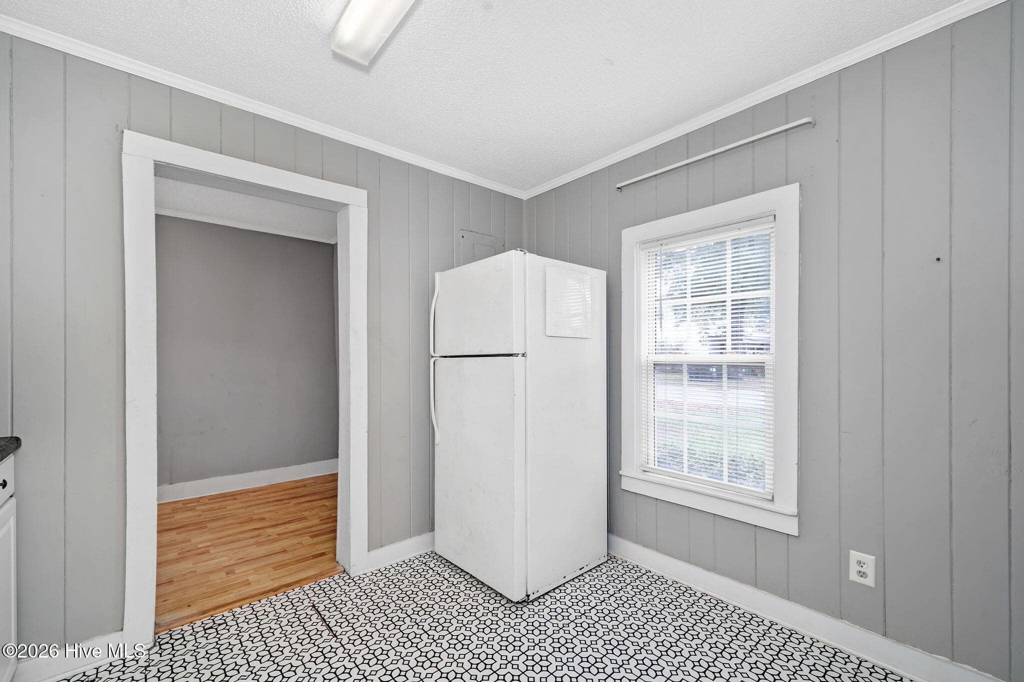 Single Family Residence at 115 E Murphy Street, Wallace, NC 28466, photo 11 of 24