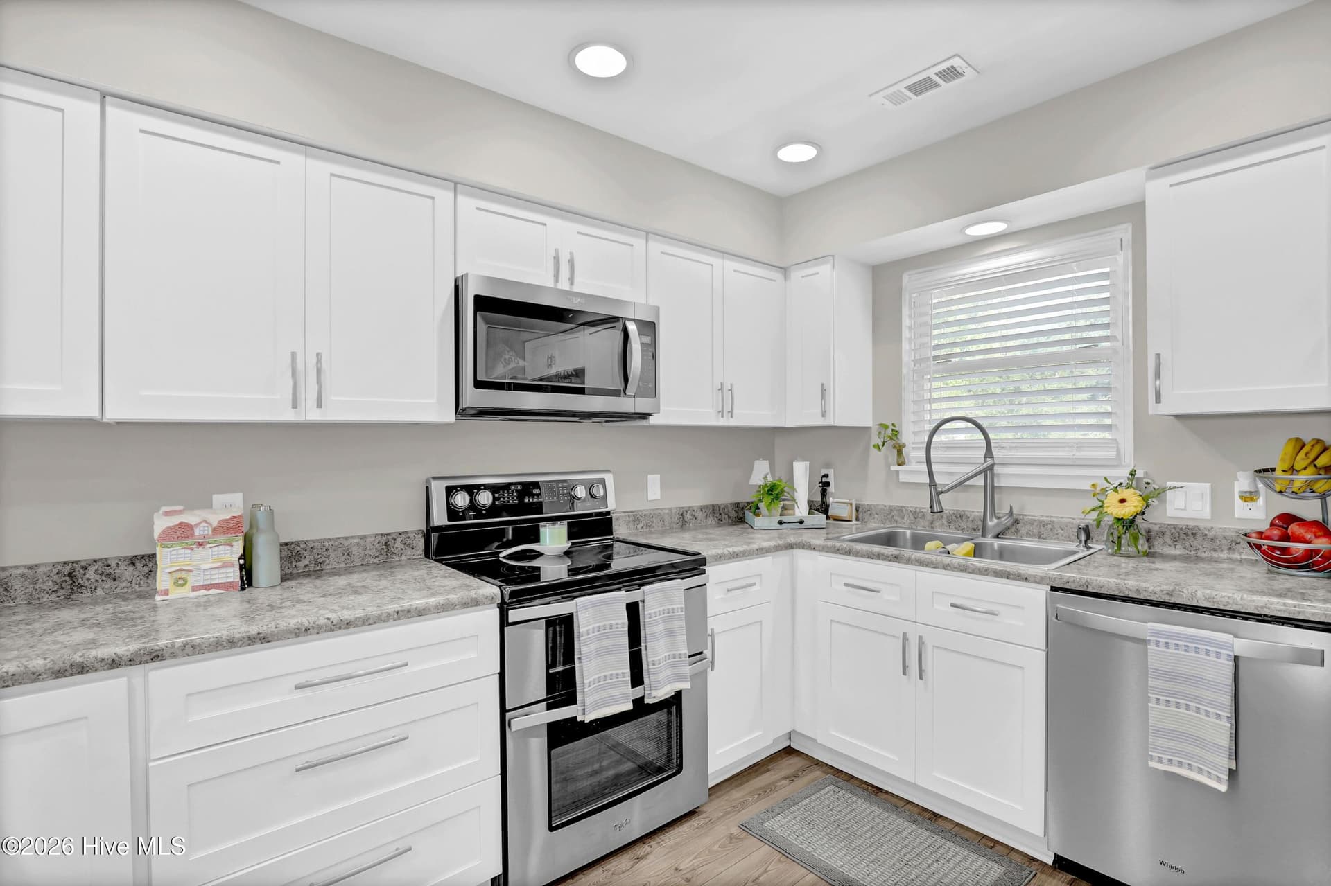 Single Family Residence at 901 Spot Lane, Holly Ridge, NC 28445, photo 16 of 45