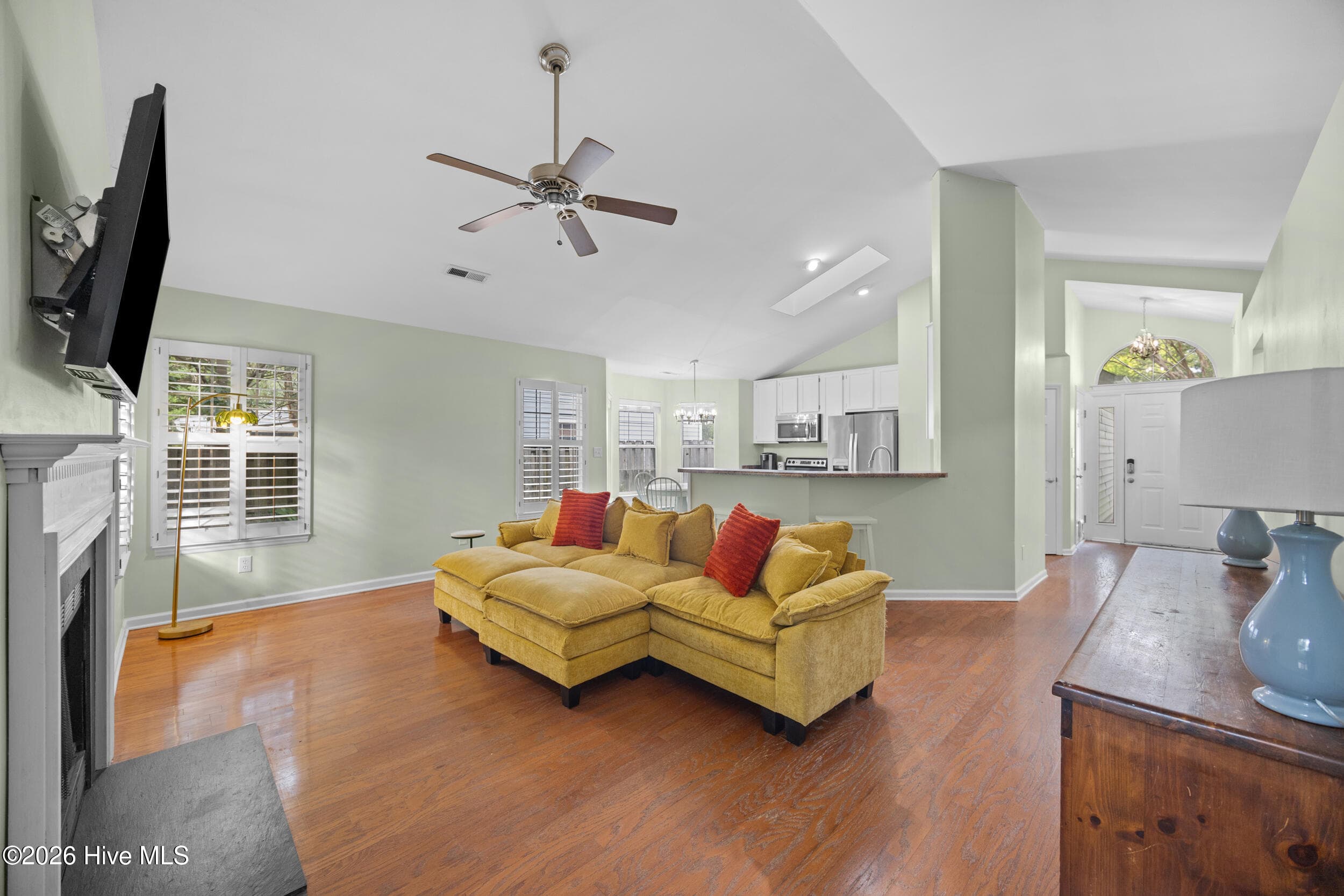 Single Family Residence at 5416 Ibis Court, Wilmington, NC 28409, photo 6 of 36