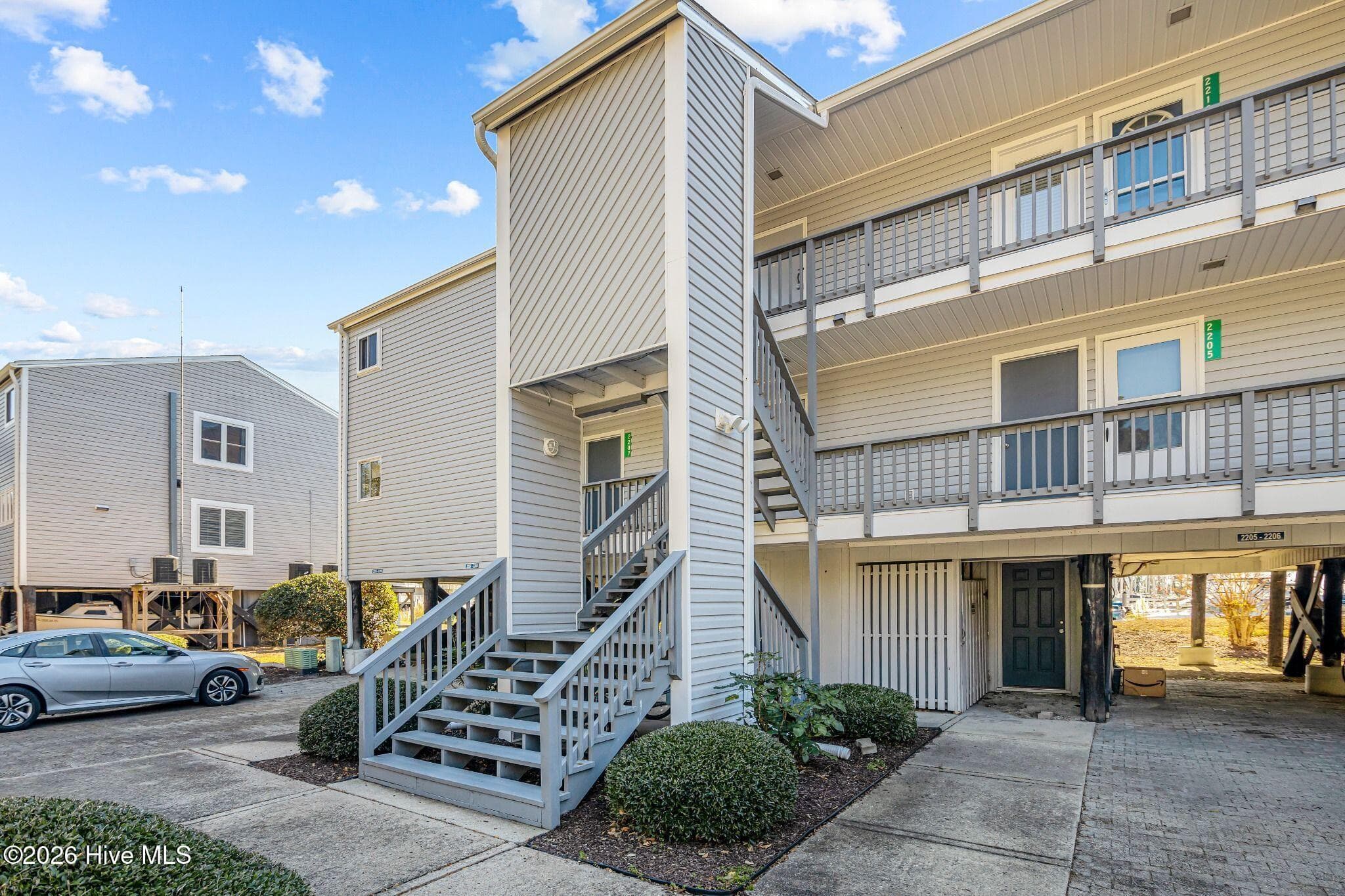 Condominium at 2213 Harbourside Drive, New Bern, NC 28560, photo 9 of 55