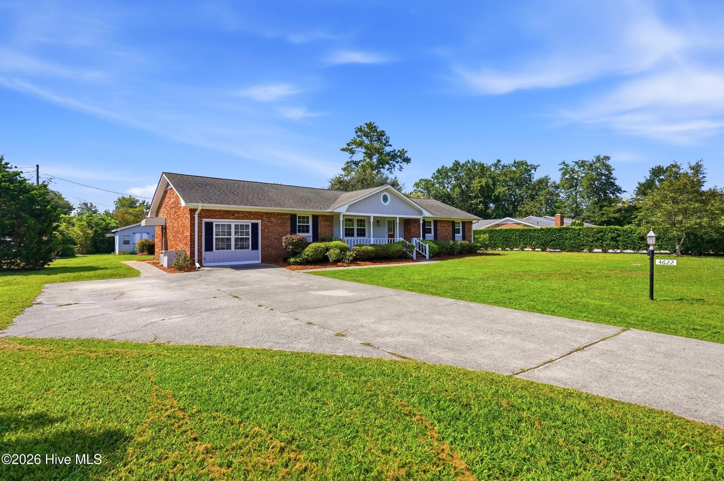 Single Family Residence at 4622 Dean Drive, Wilmington, NC 28405, photo 11 of 67