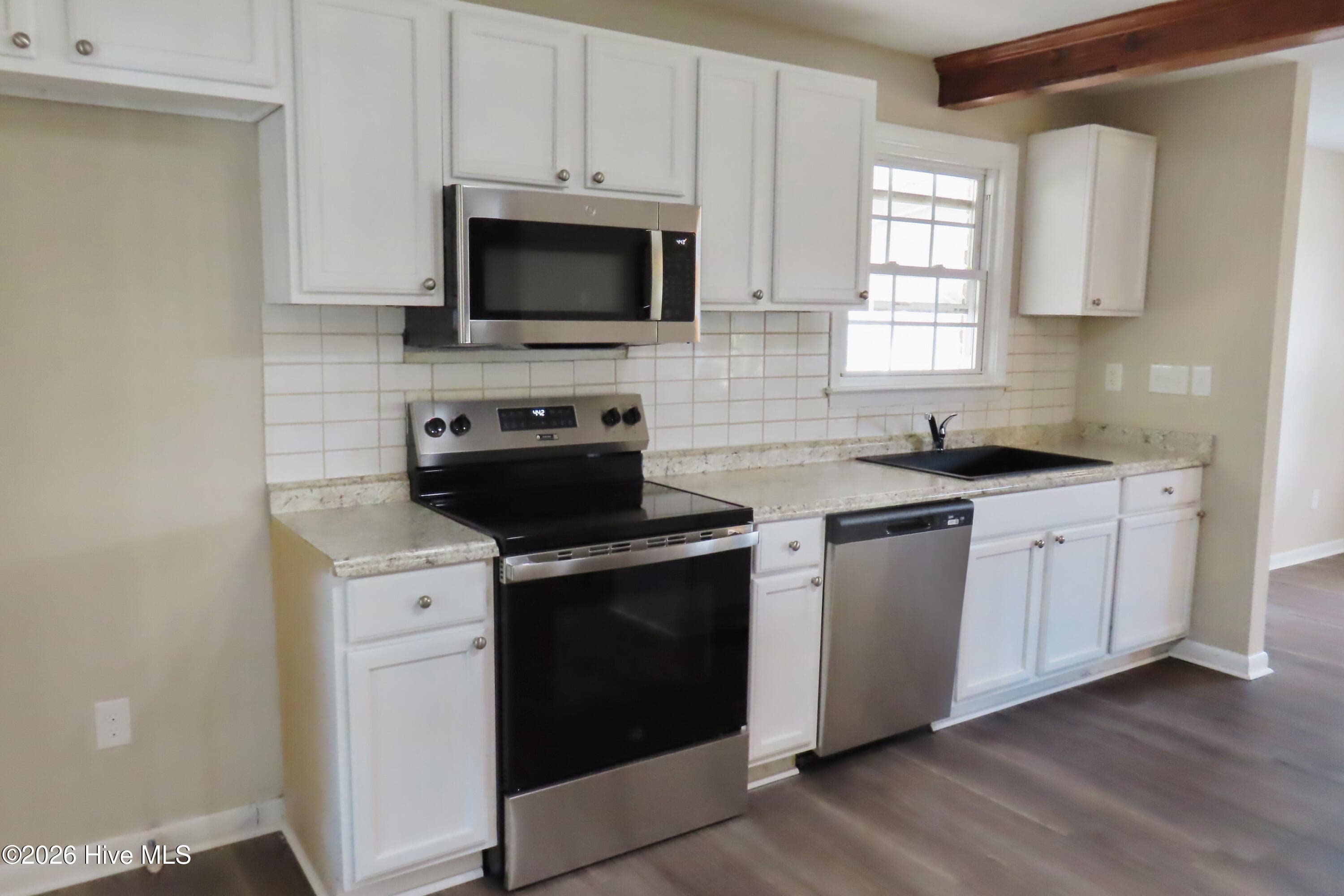 Kitchen with appliances. - 3031 Jeanne Road, Augusta, GA 30906