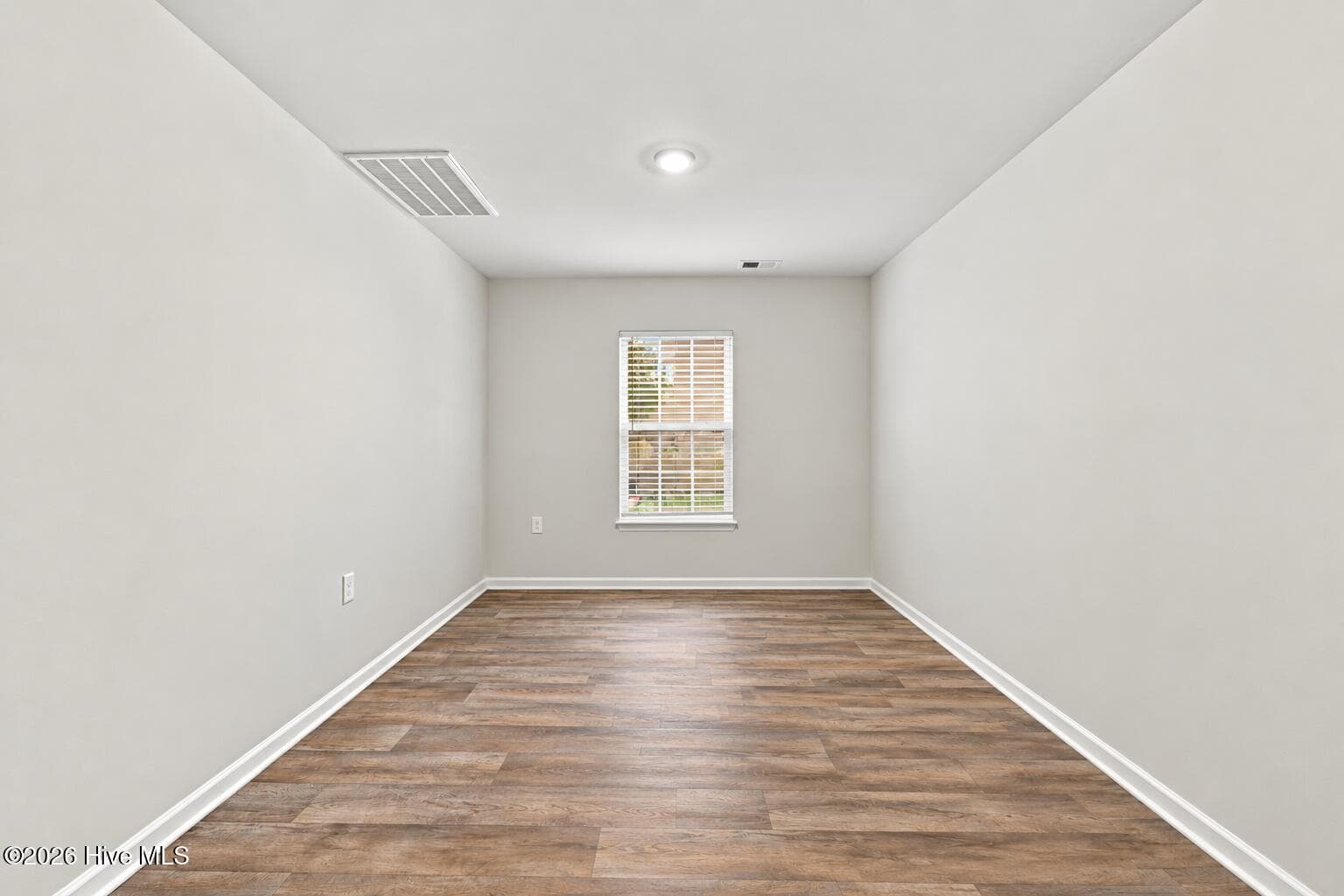 Single Family Residence at 212 Gracie Farms Road, New Bern, NC 28560, photo 13 of 32