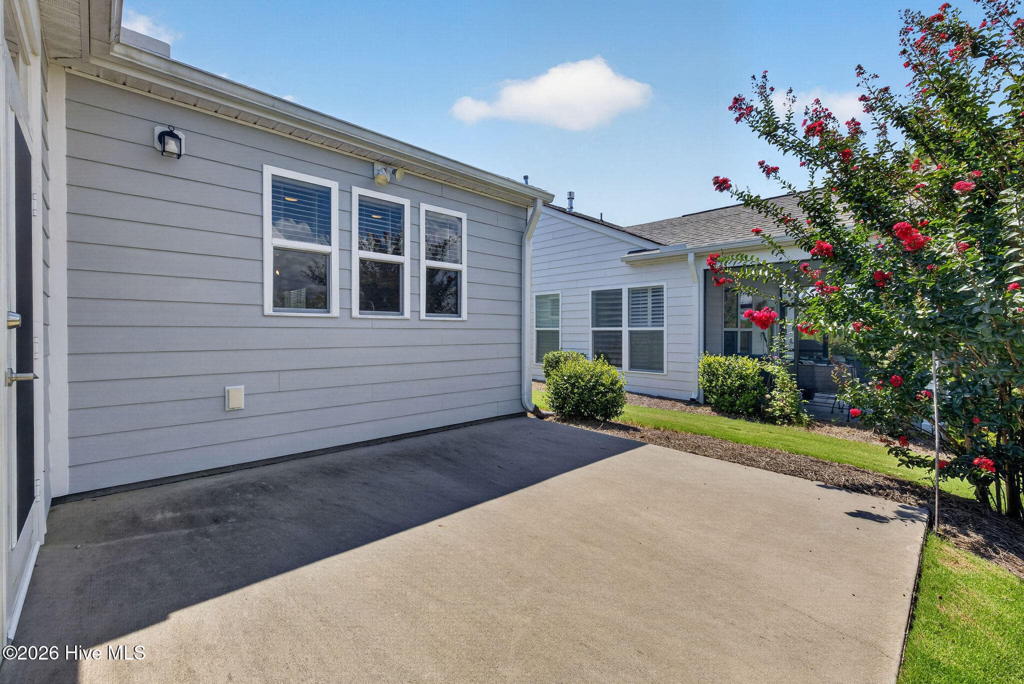 Single Family Residence at 3042 Laughing Gull Terrace, Wilmington, NC 28412, photo 3 of 6