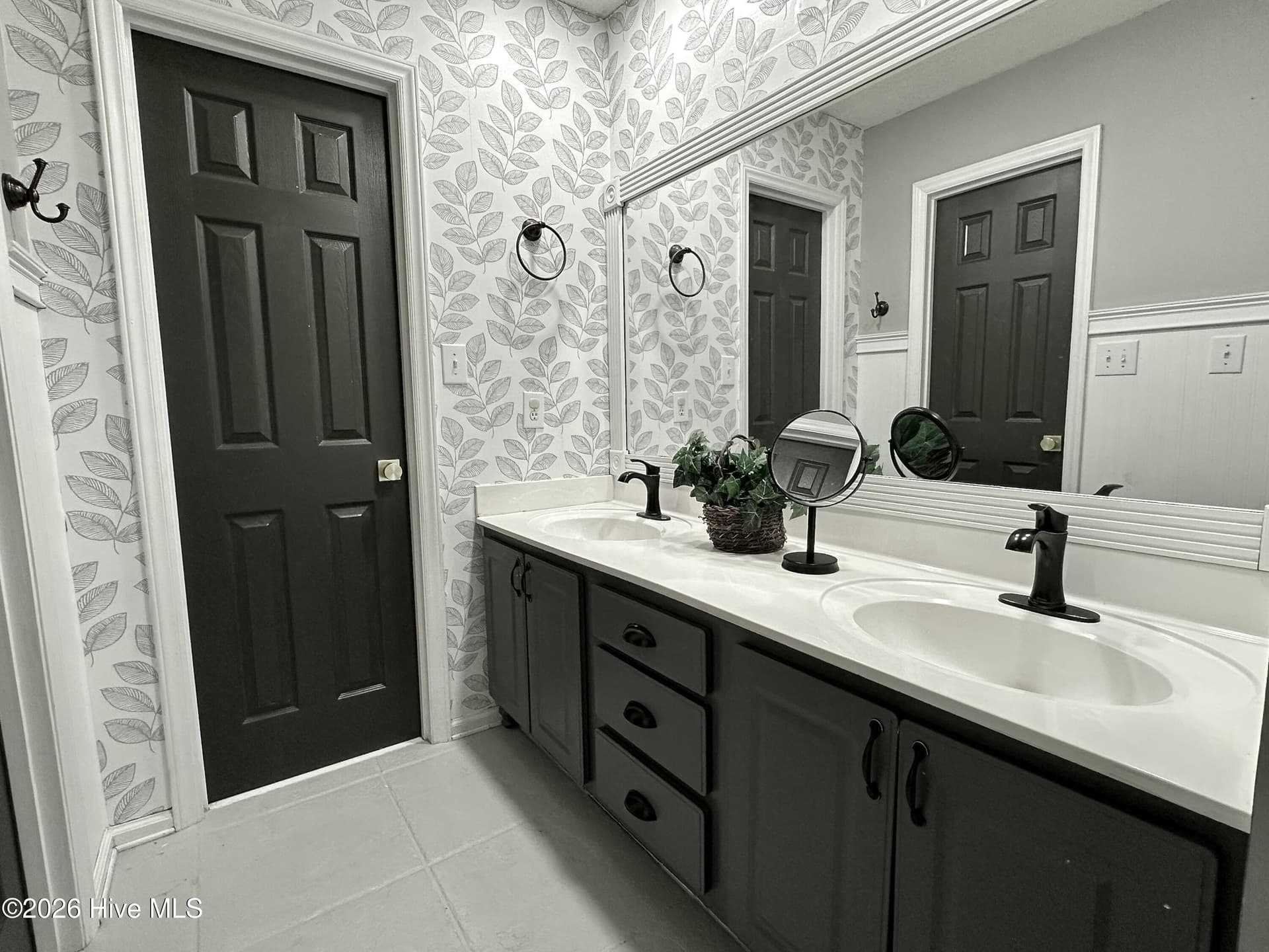 Primary Bath with Dual Sinks - 9184 Seaside Landing SW, Calabash, NC 28467