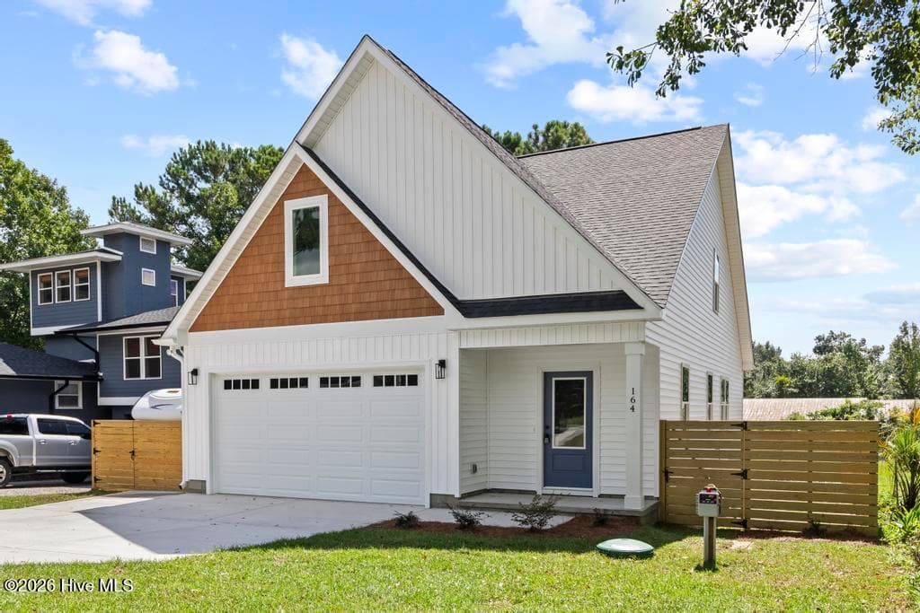 Single Family Residence at 164 Bahama Drive, Hampstead, NC 28443, photo 14 of 103
