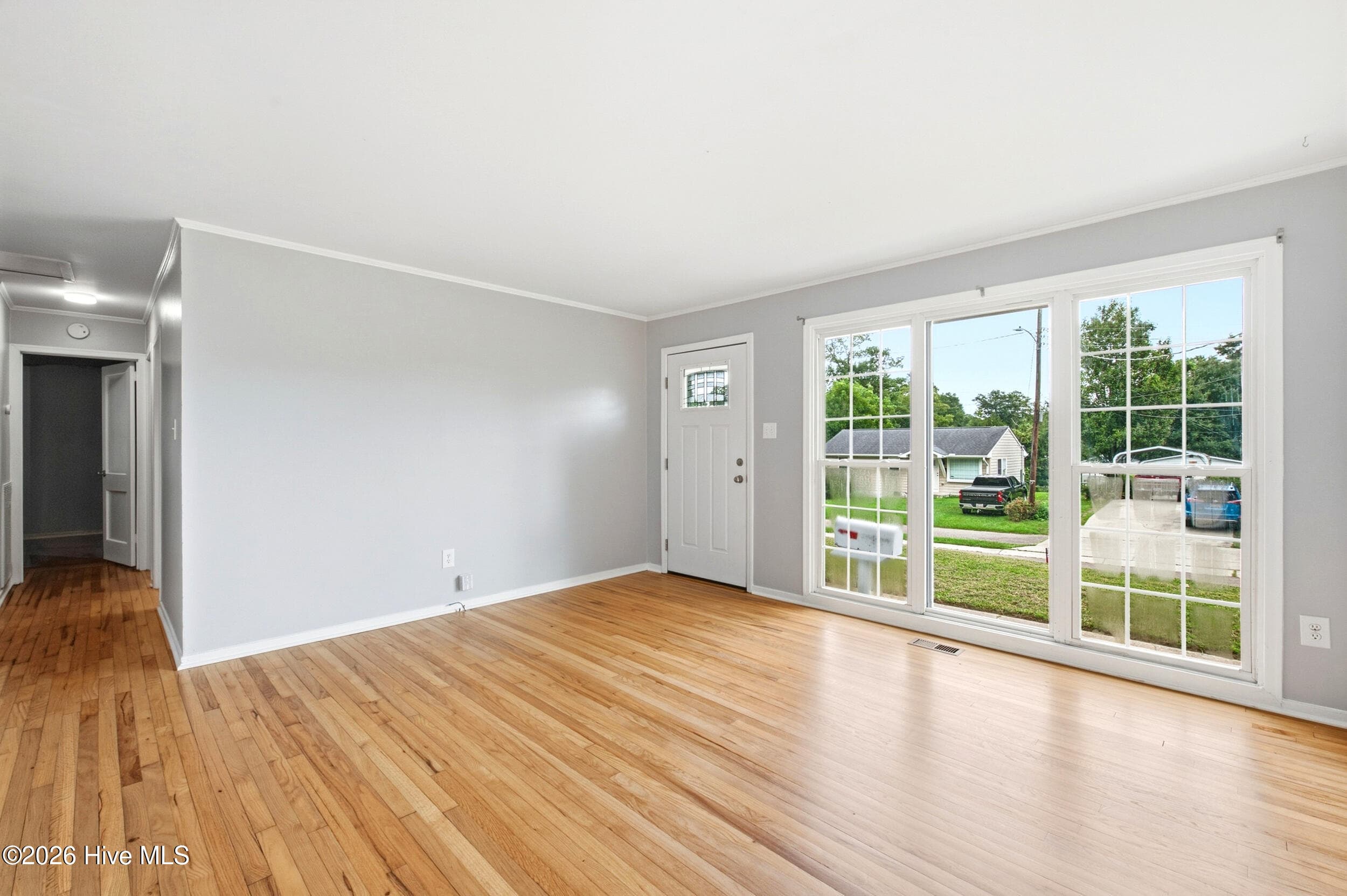 Single Family Residence at 606 Rosemont Avenue, Wilmington, NC 28403, photo 8 of 48