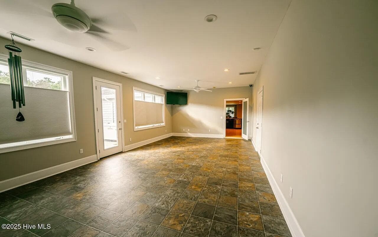 Sun Room - 518 Edwards Road, Jacksonville, NC 28540