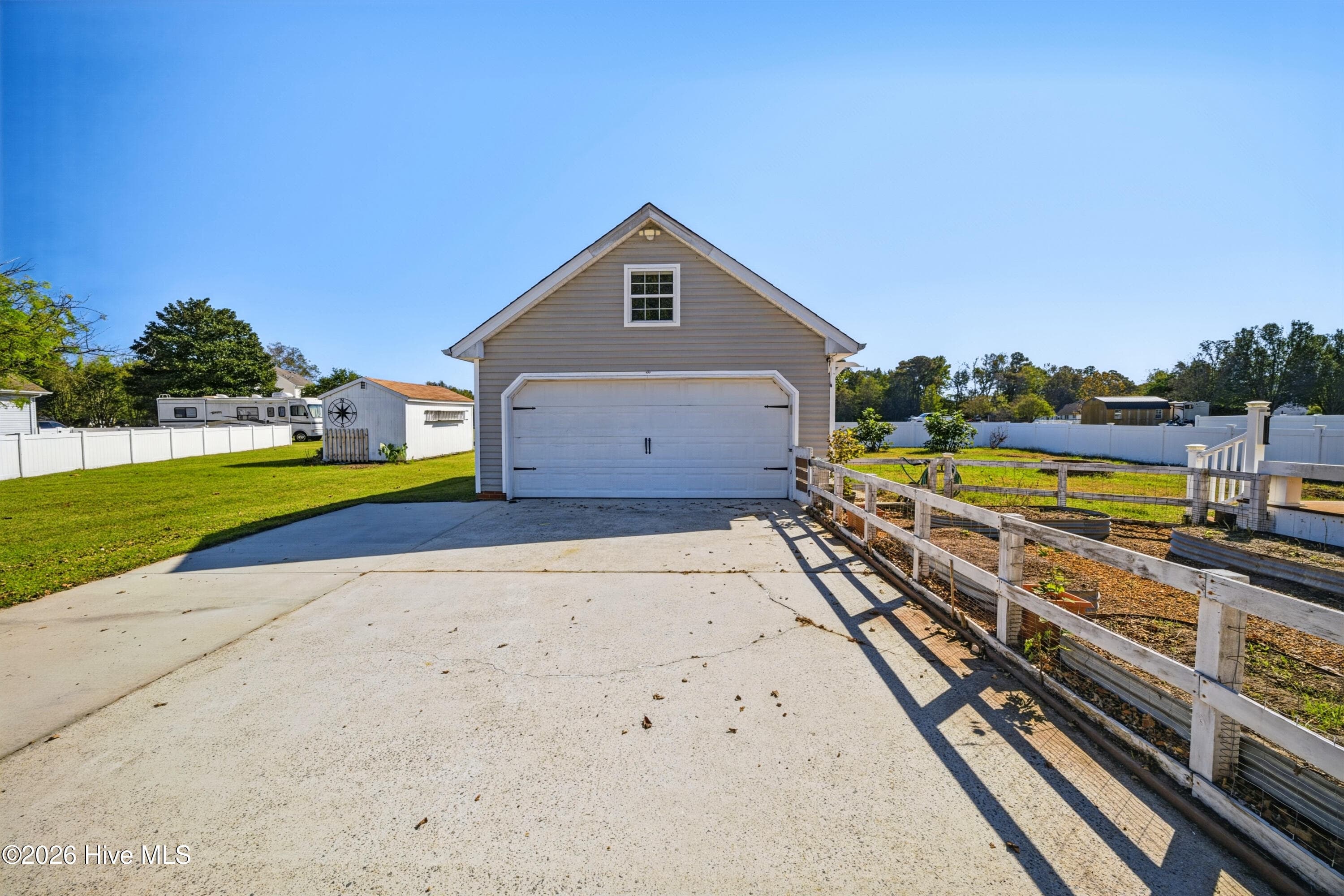 Single Family Residence at 106 Elizabeth Circle, Moyock, NC 27958, Moyock, photo 40 of 50