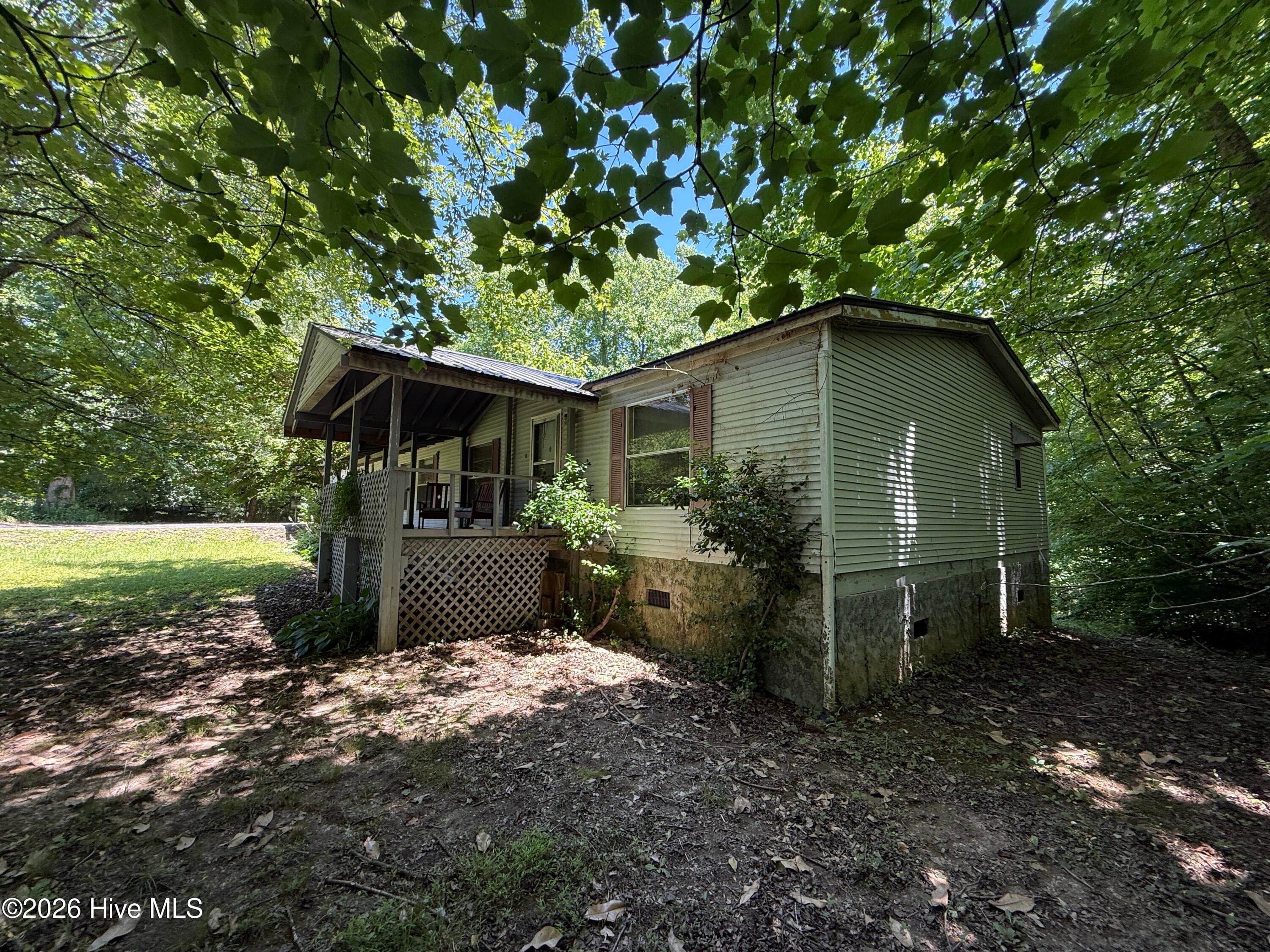 Manufactured Home at 558 Rhea Branch Road, Marble, NC 28905, photo 7 of 26
