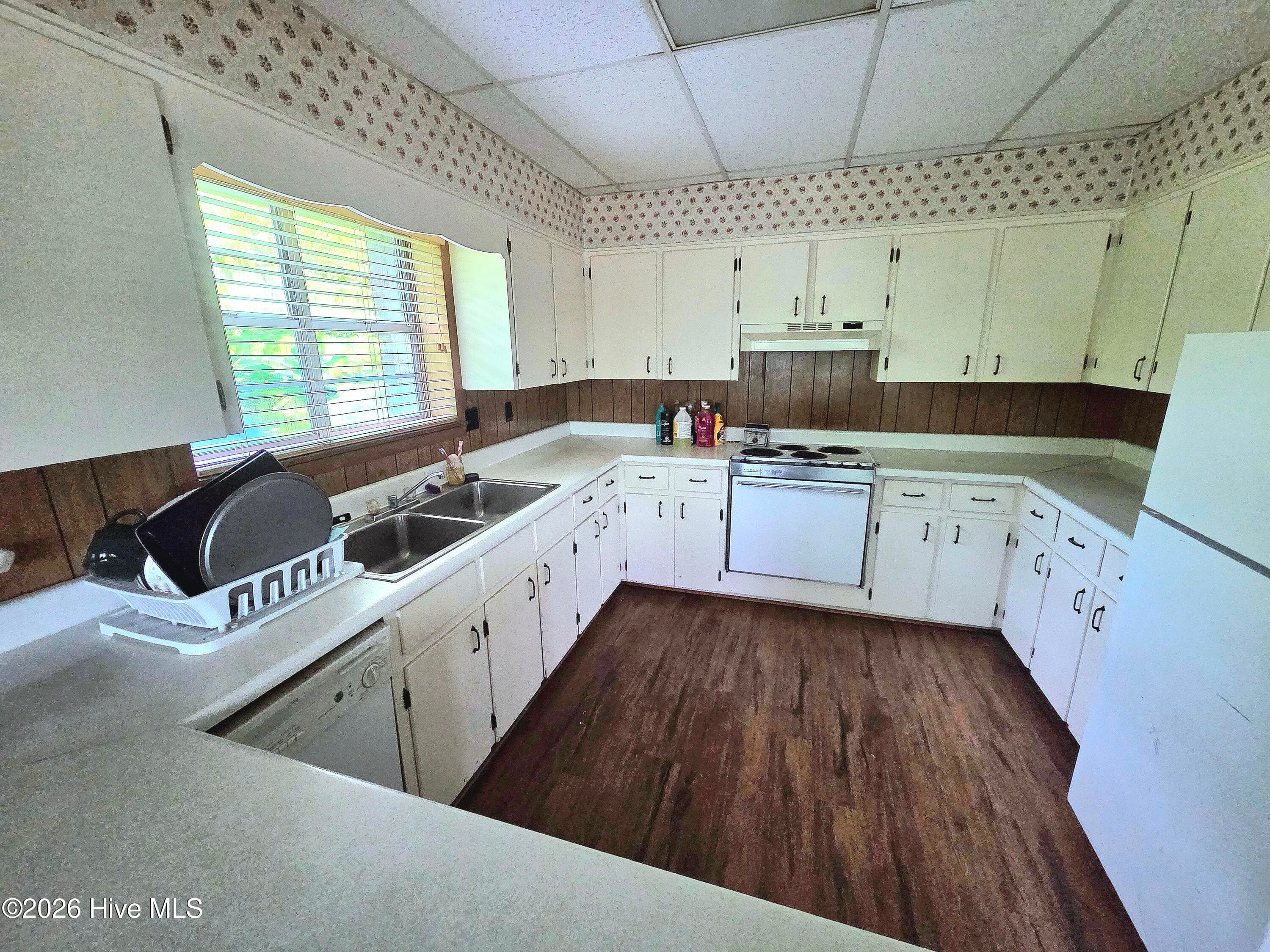 Business at 214 E Main Street, Robbinsville, NC 28771, photo 6 of 17
