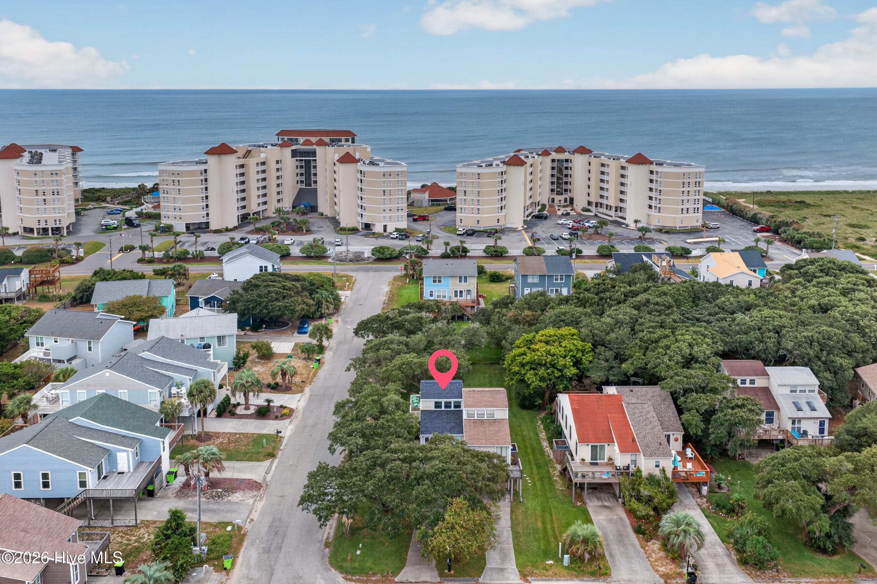 Steps to beach! - 301 Bay Circle, North Topsail Beach, NC 28460