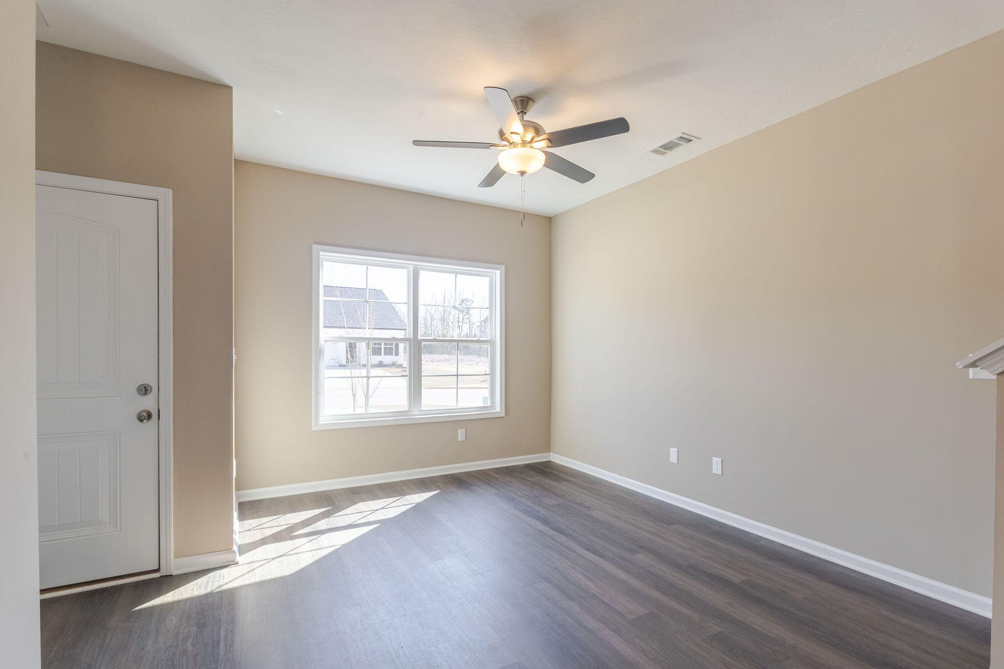 Townhouse at 357 Bordeaux Drive, Thomson, GA 30824, photo 5 of 24