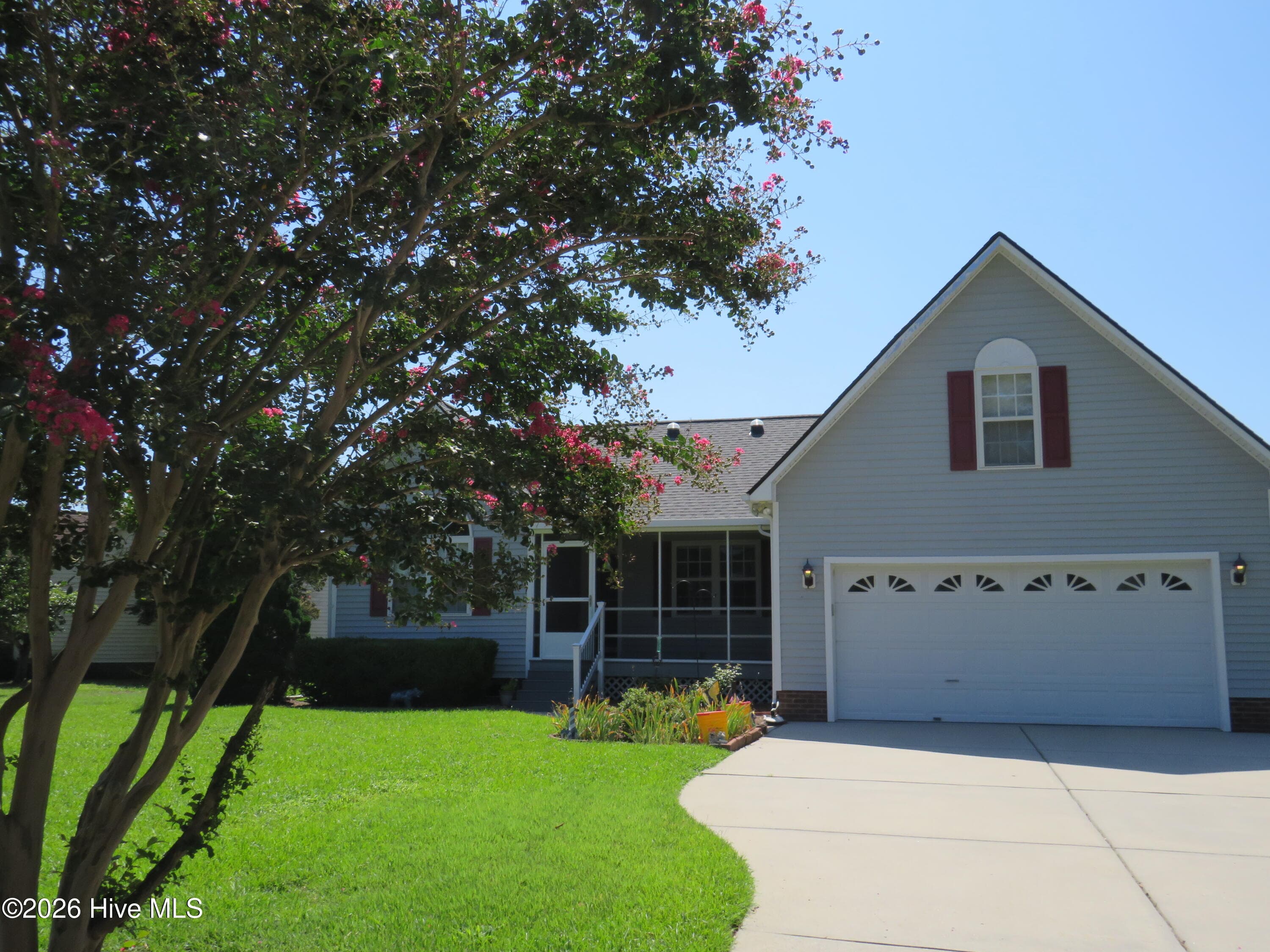 Single Family Residence at 4111 Yarmouth Road, New Bern, NC 28562, photo 3 of 30