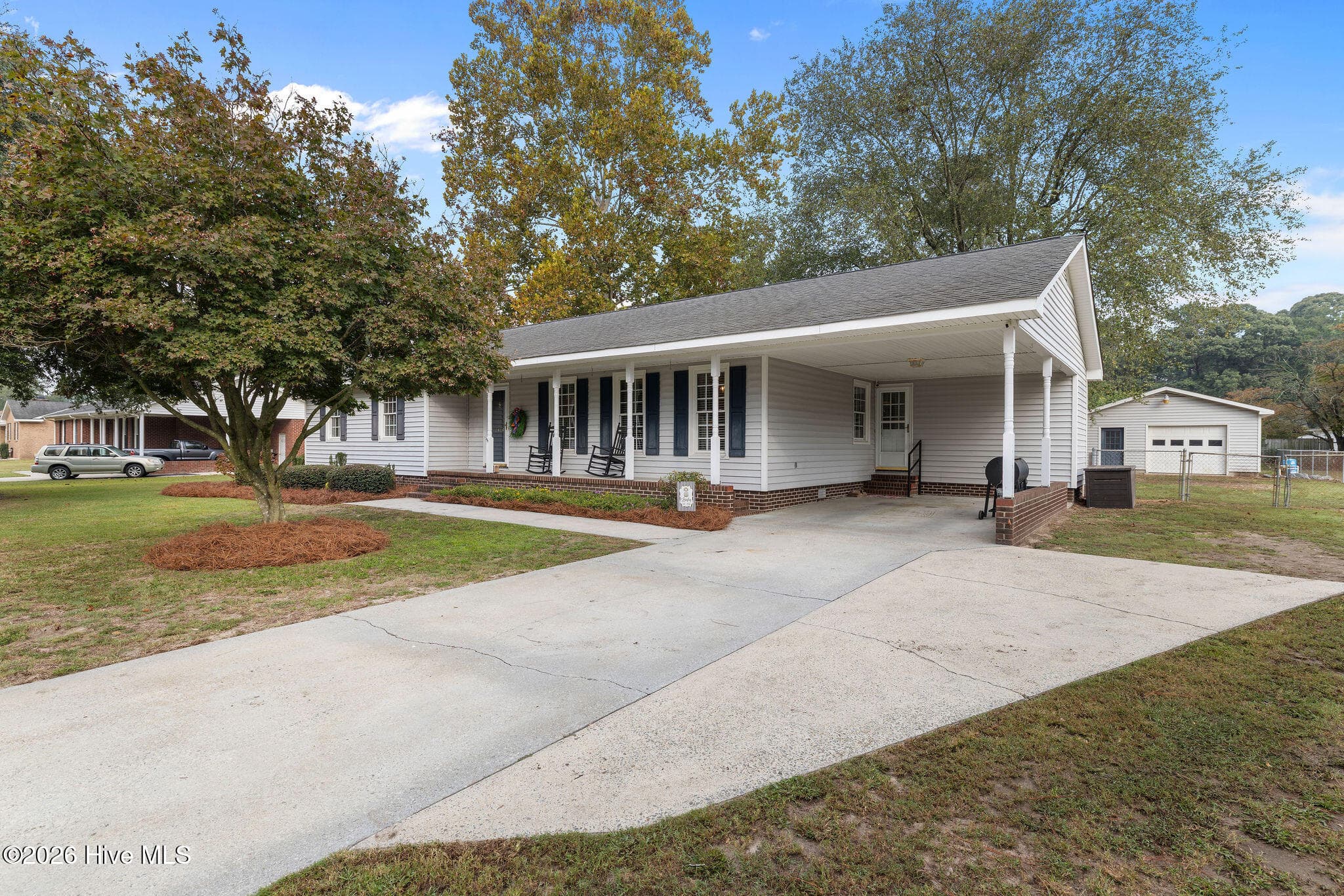 Single Family Residence at 2464 English Squire Drive, Kinston, NC 28504, photo 2 of 24