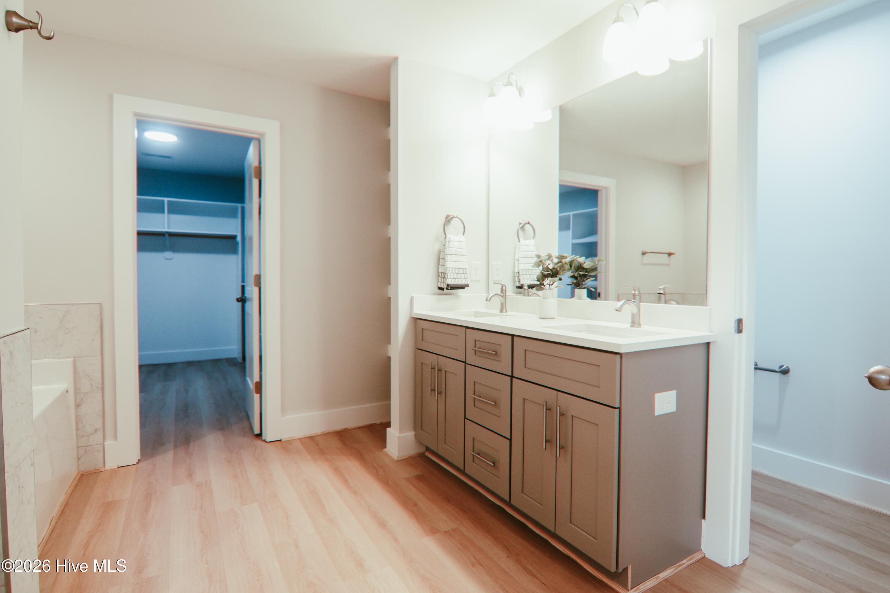 dual vanities in master bathroom - 223 Glenwood Trail, Goldsboro, NC 27534