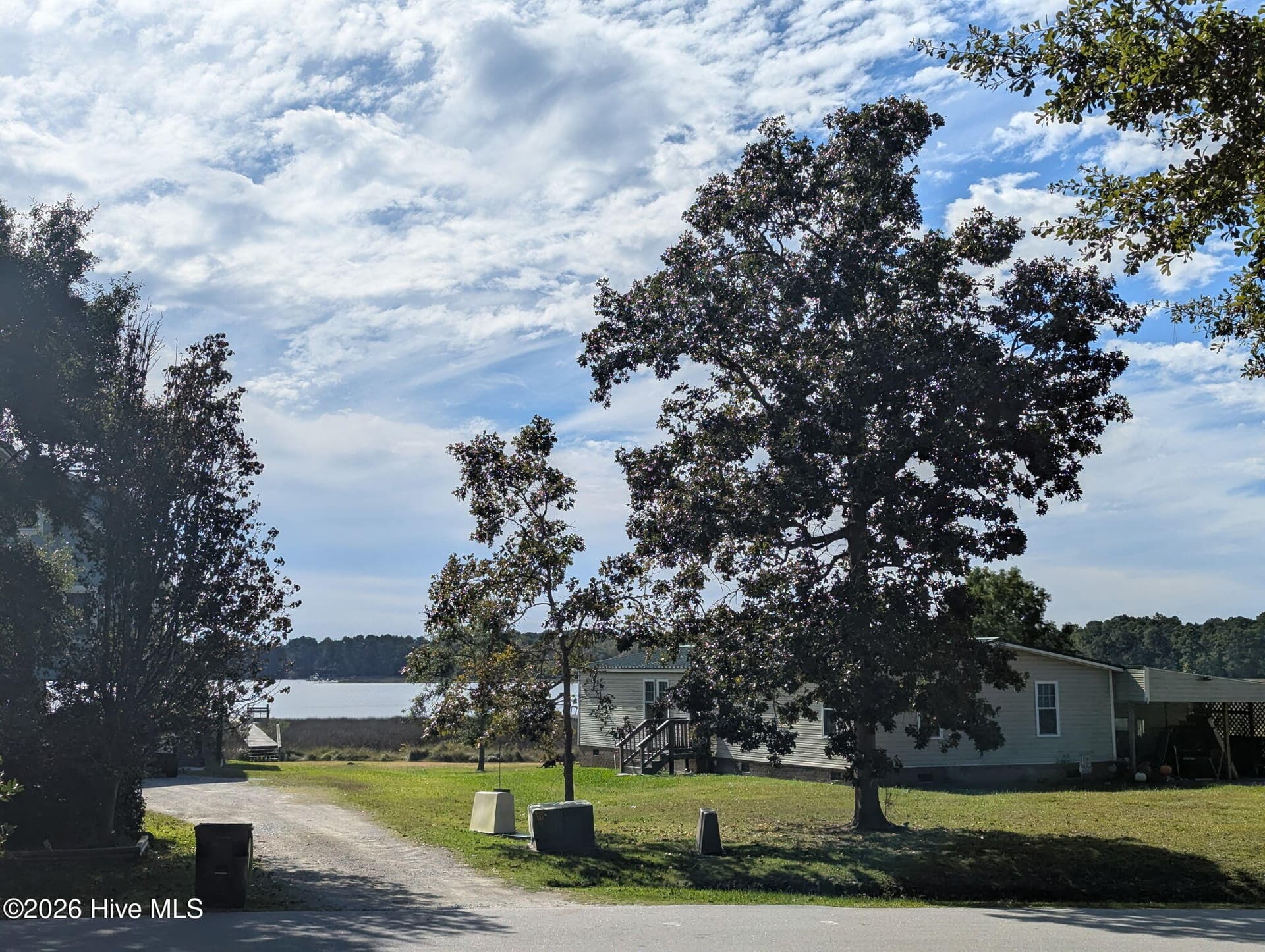 Manufactured Home at 230 Youpon Drive, Hubert, NC 28539, photo 5 of 19