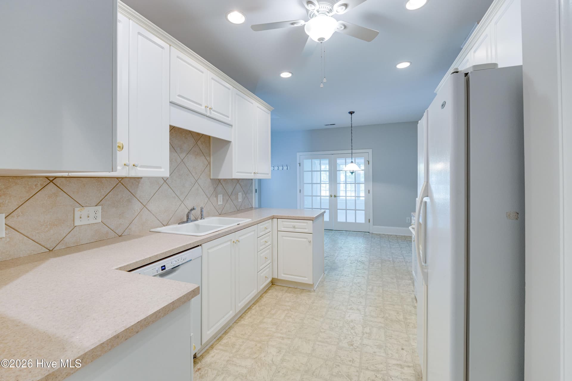 Single Family Residence at 207 Inda Way, Washington, NC 27889, photo 8 of 41