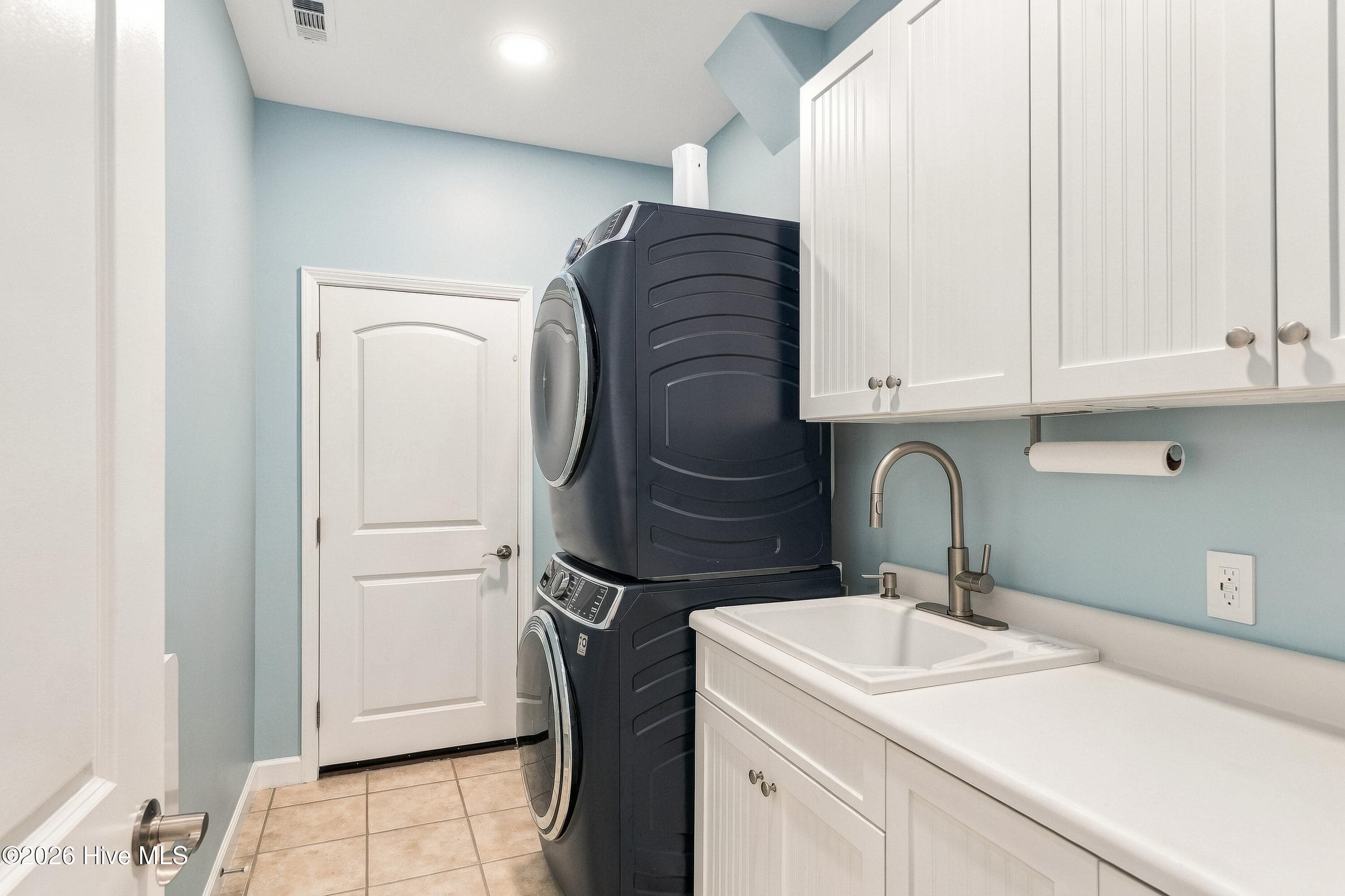 Single Family Residence at 1926 Snowy Egret Drive, Morehead City, NC 28557, photo 39 of 164