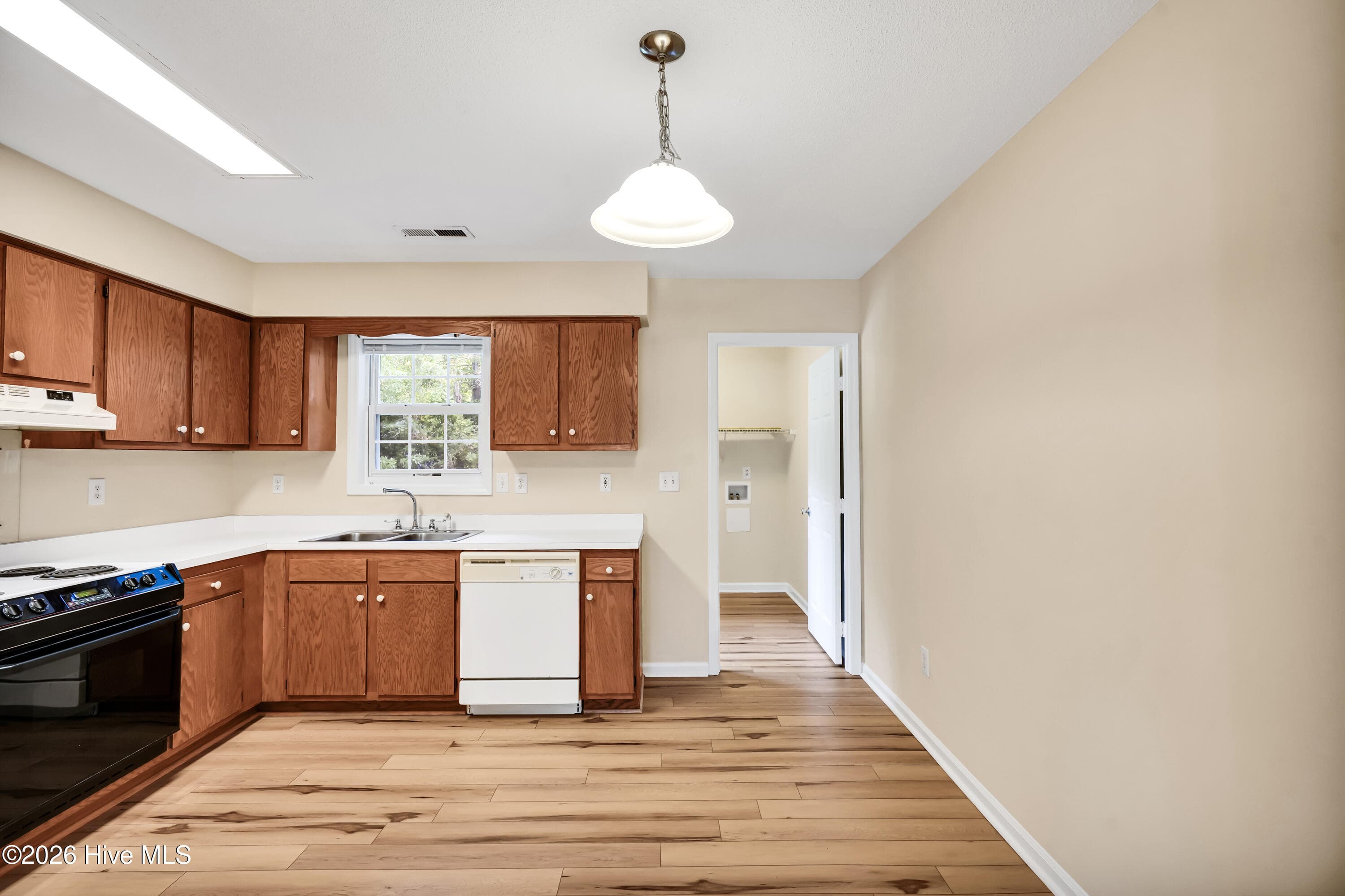 Quadruplex at 7746 Alexander Road A-D, Wilmington, NC 28411, photo 7 of 16