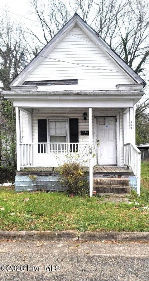 Single Family Residence at 106 Ash Street E, Wilson, NC 27893, photo 2 of 11