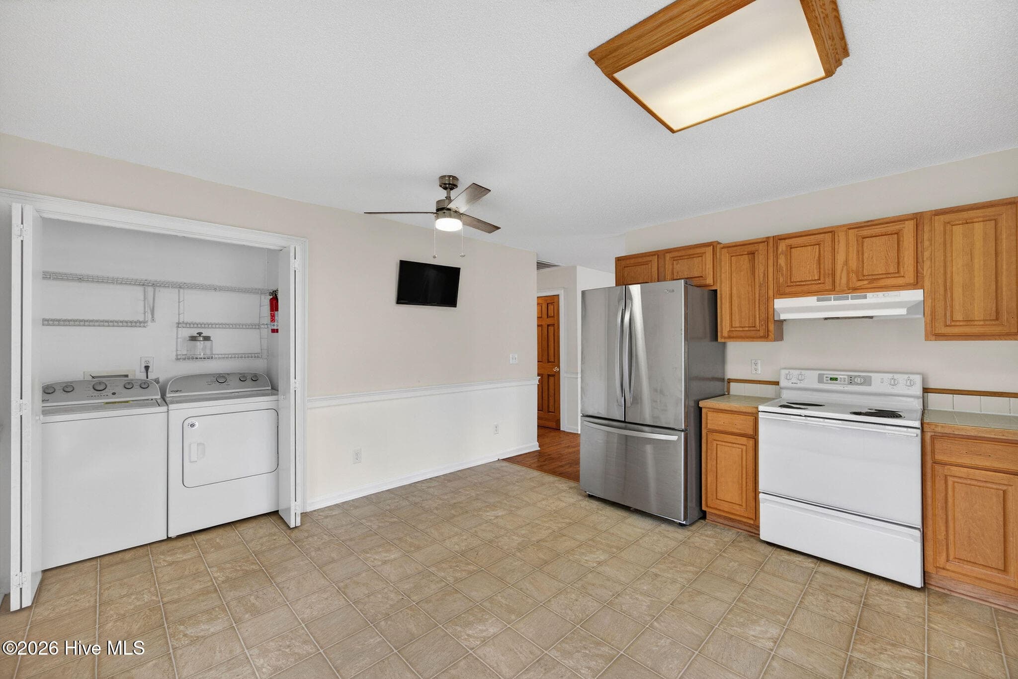 Single Family Residence at 2305 E Oak Island Drive, Oak Island, NC 28465, photo 10 of 31